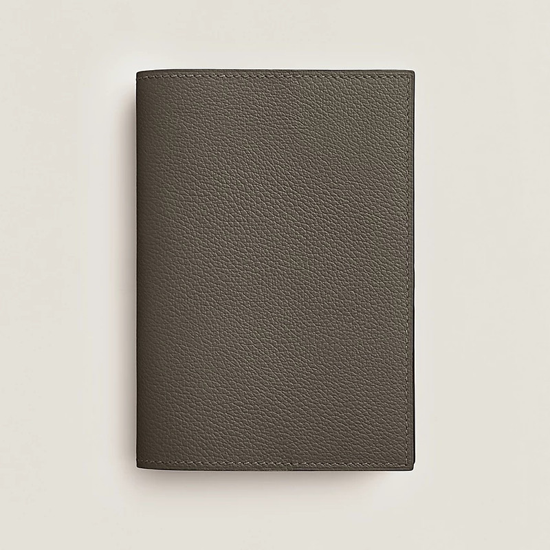 MC² Magellan Jungle passport holder 1