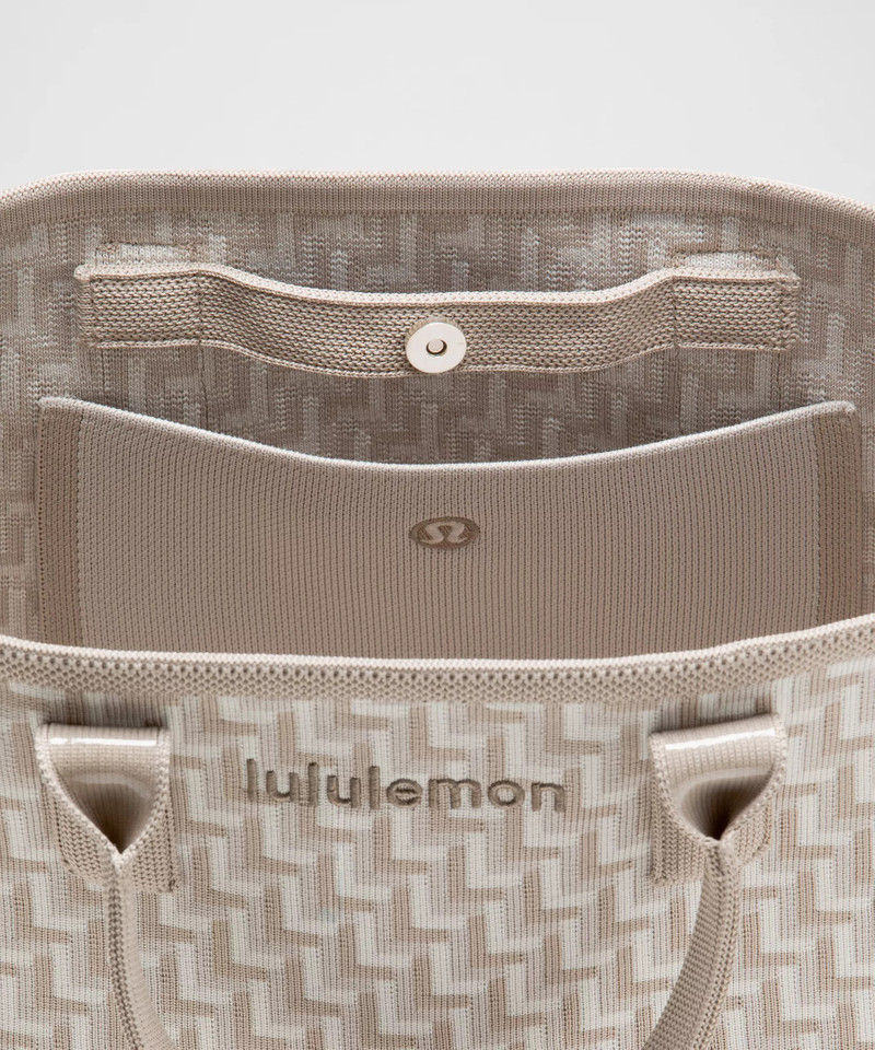 Classic Knit Small Tote Bag 8L 5