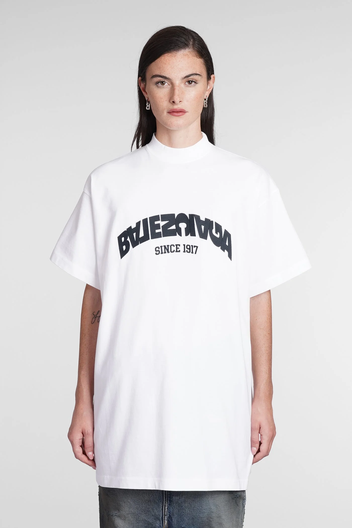 Balenciaga Back Flip T-shirt Oversized - 1