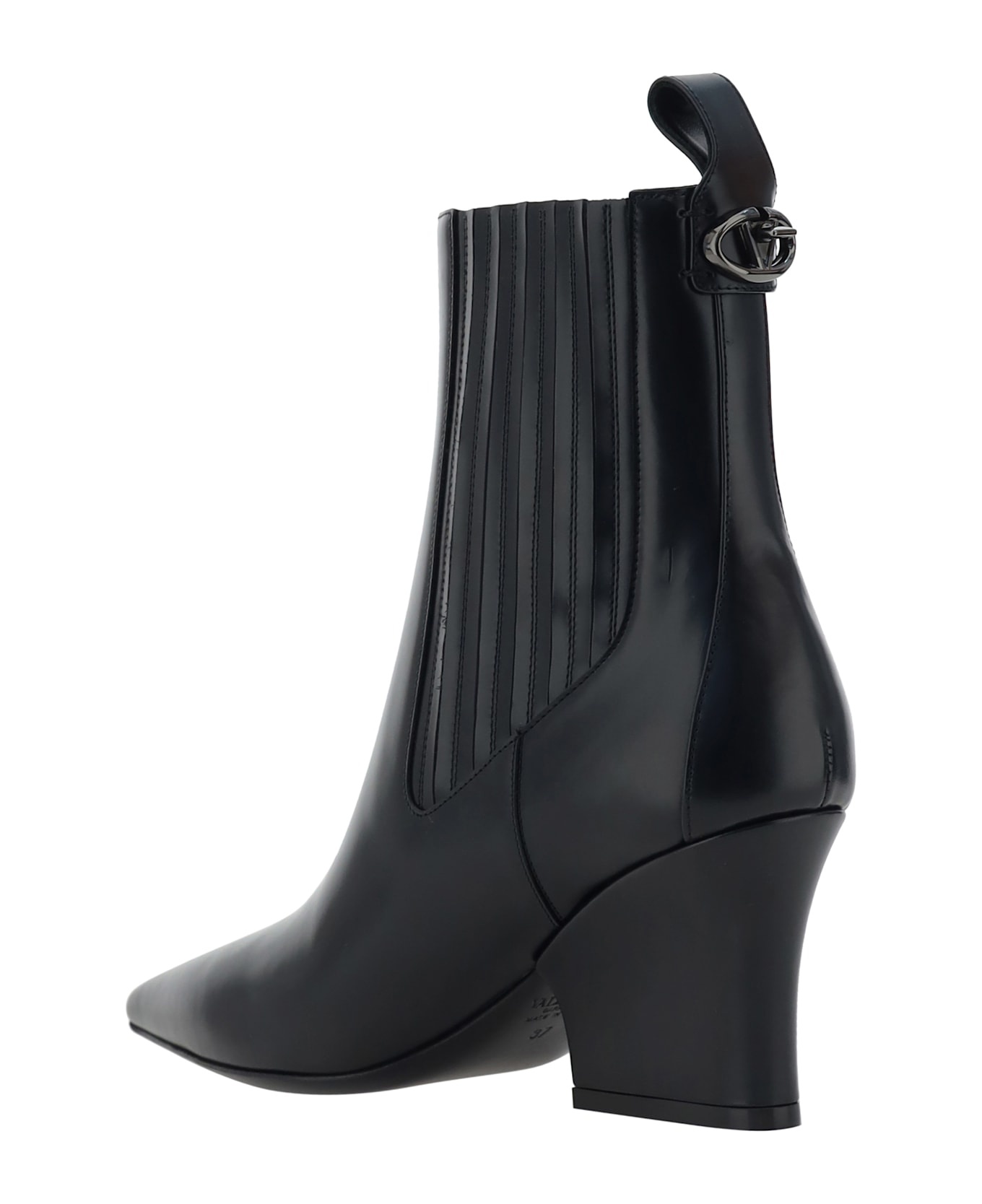 Boots - 3