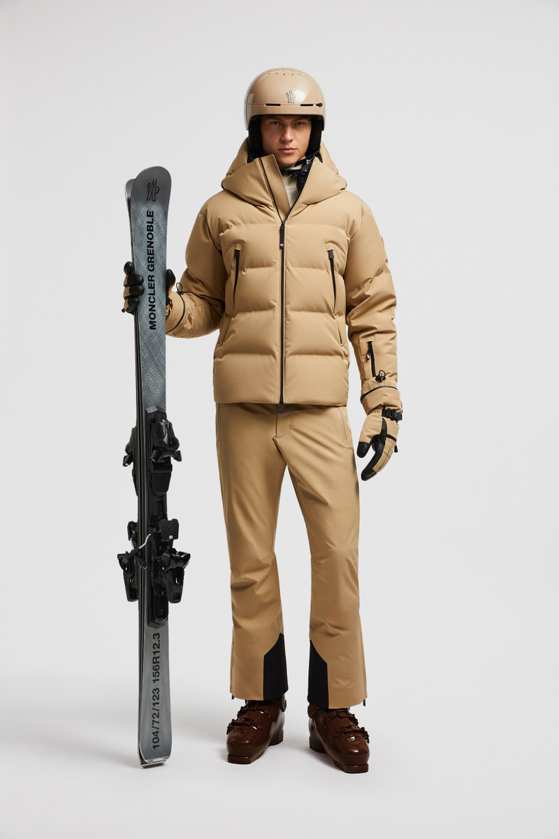 Moncler Grenoble Fellberg Short Down Jacket outlook