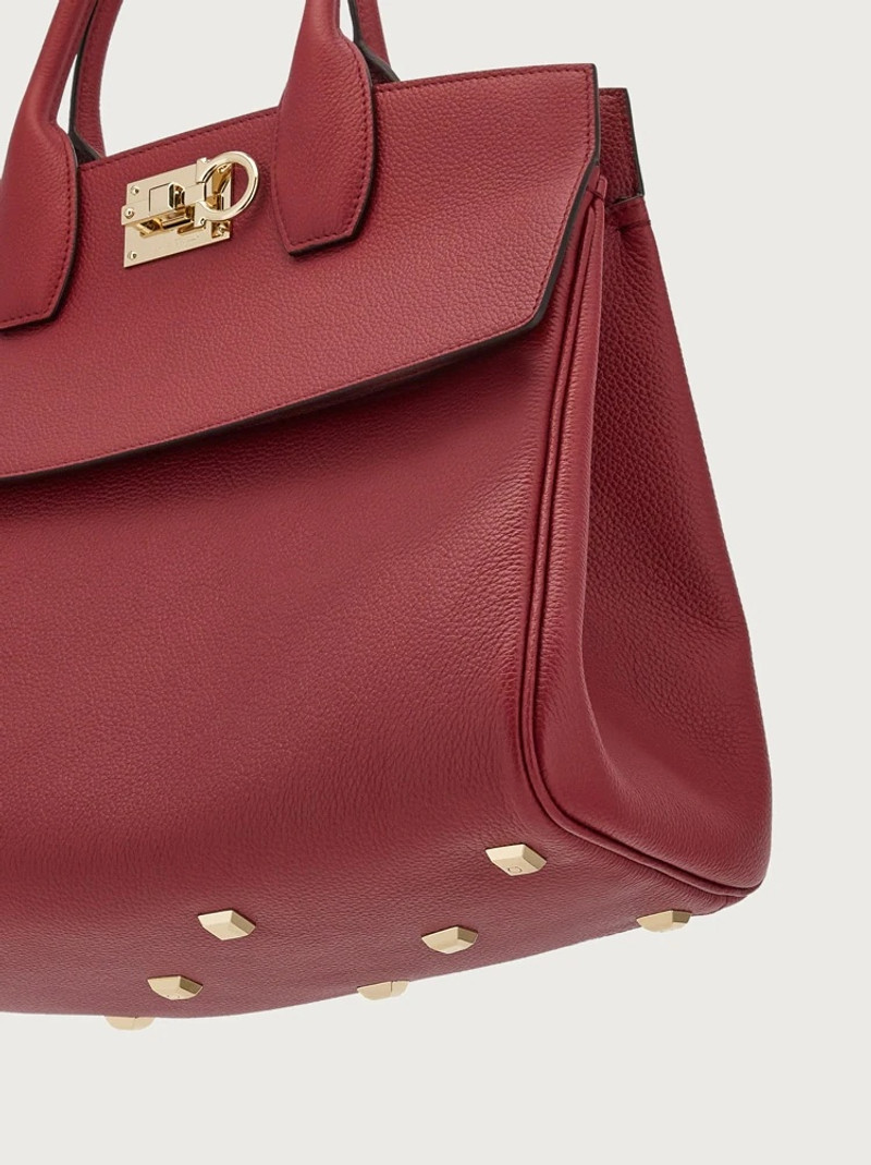 FERRAGAMO STUDIO BAG (M) 8