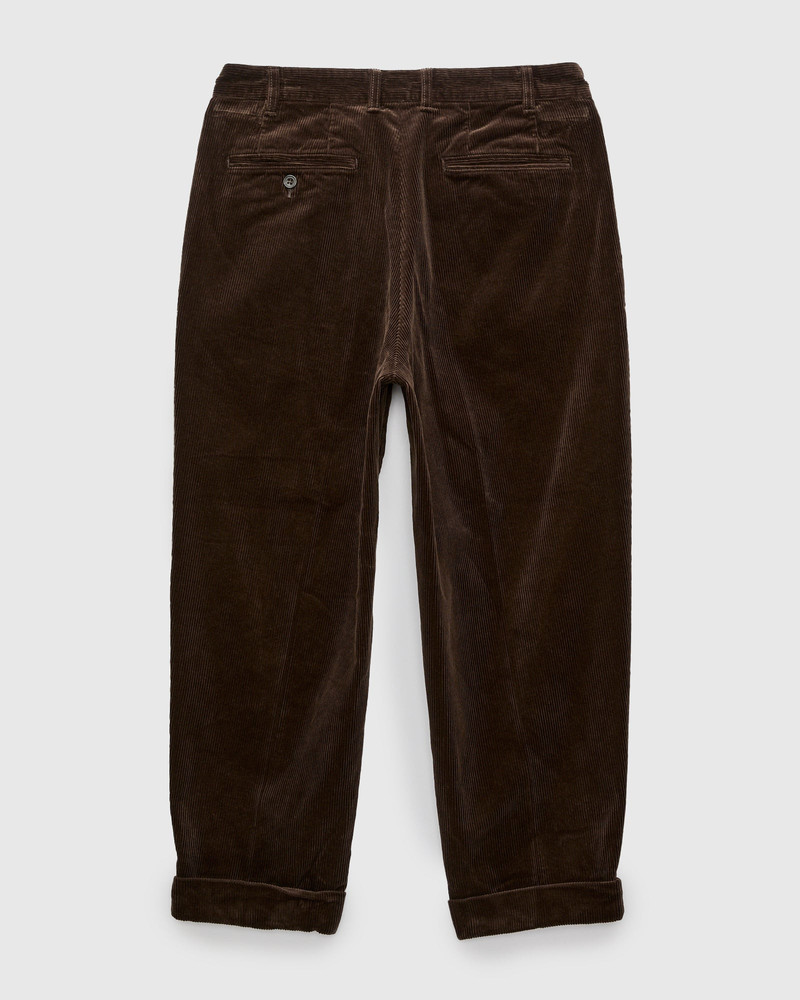 BEAMS PLUS 2-Pleat Corduroy Trousers in Dark Brown outlook