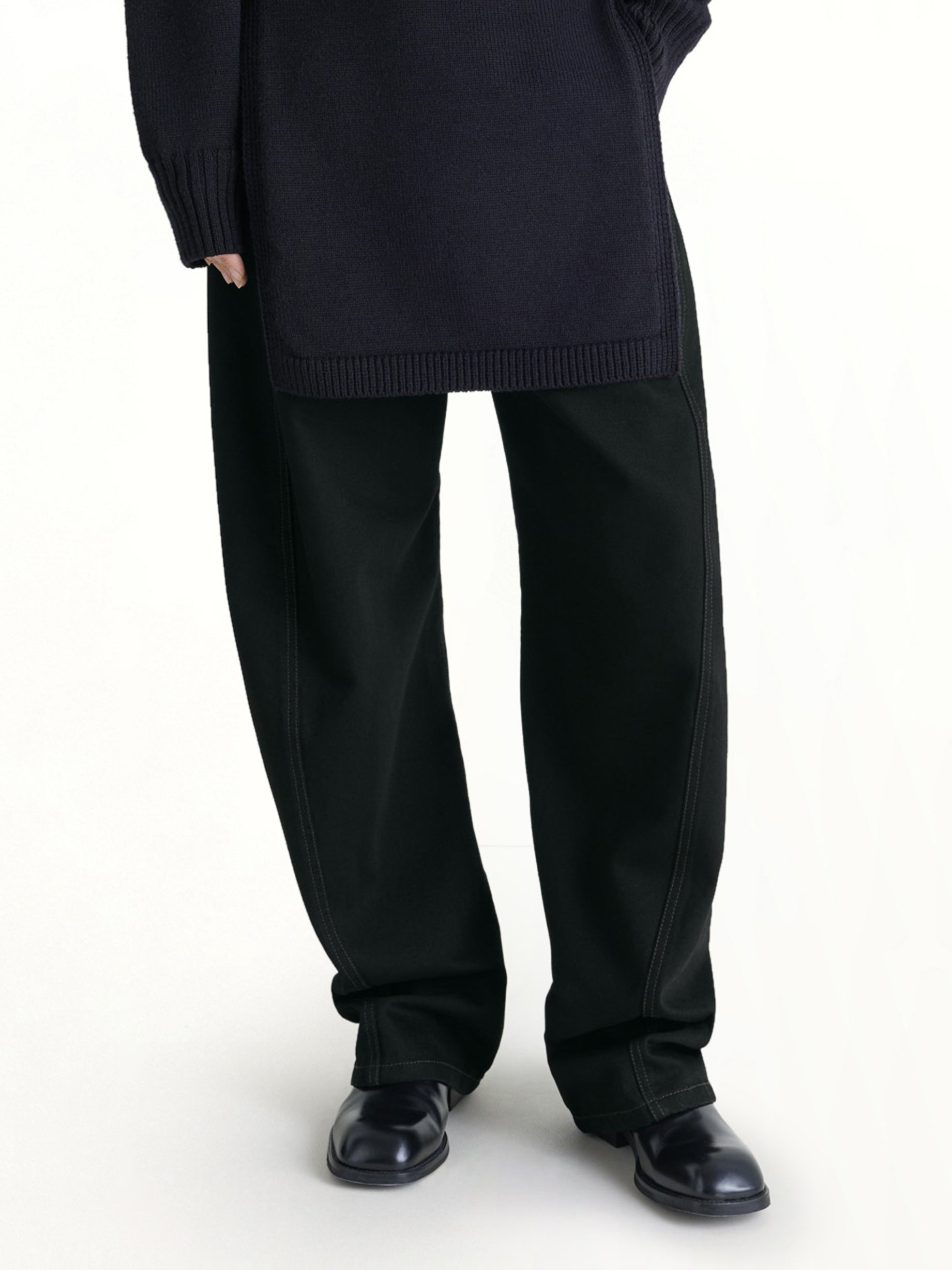 Women Twisted Belted Pants In Black - 2