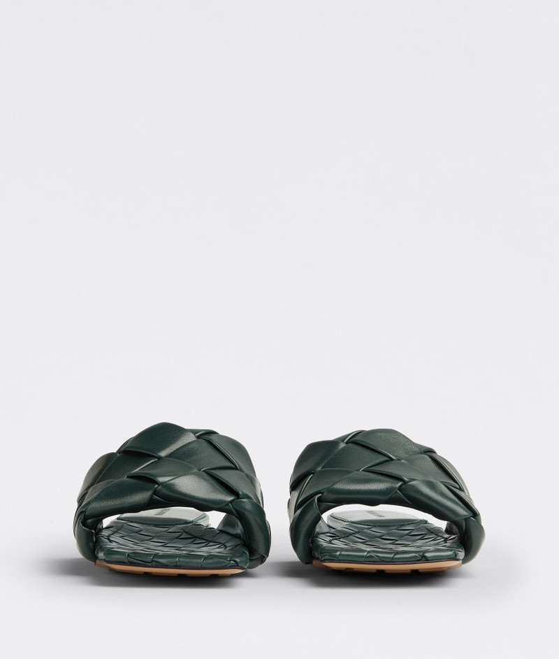 Bottega Veneta lido outlook