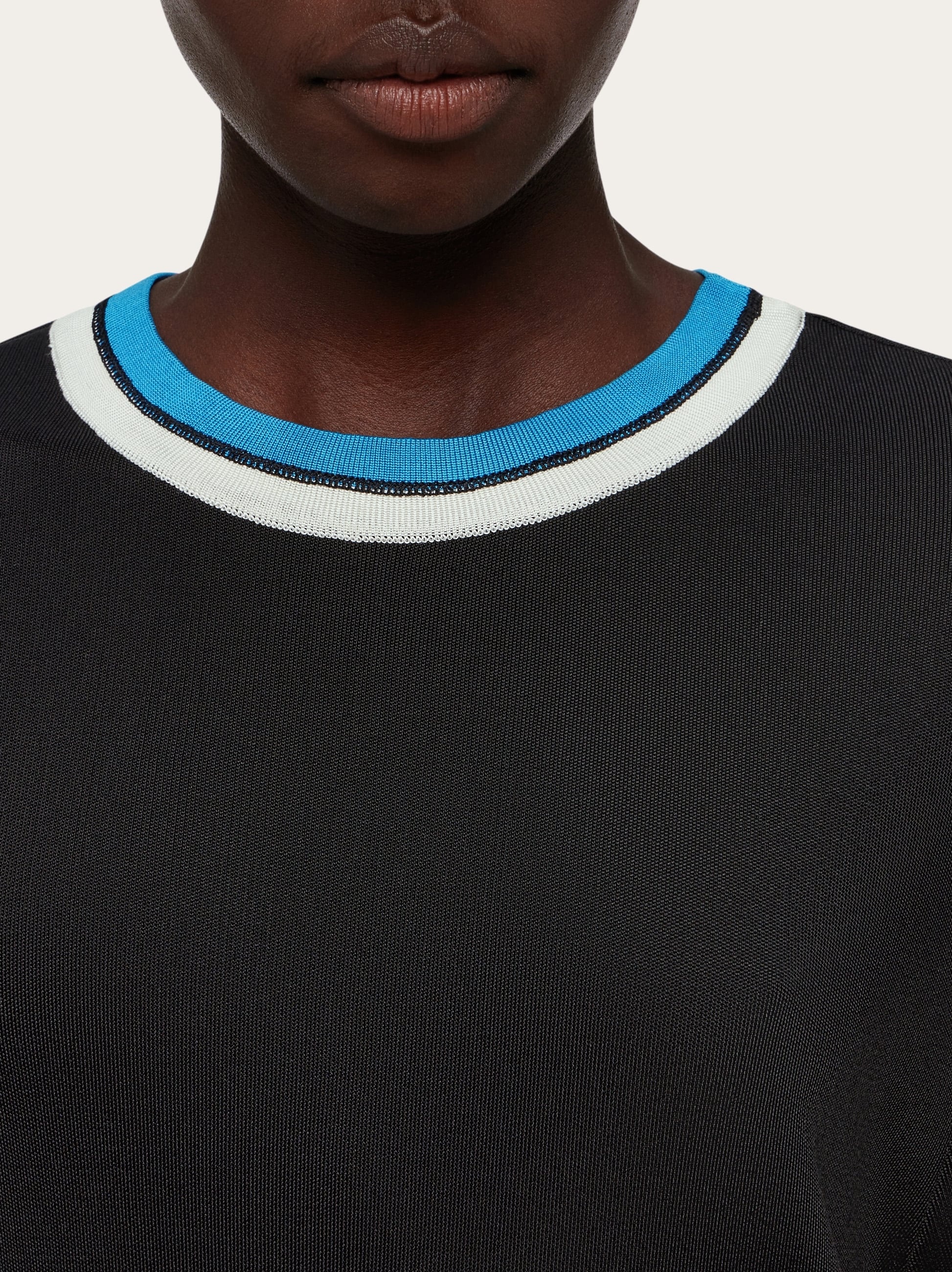 Top with contrasting trim - 4