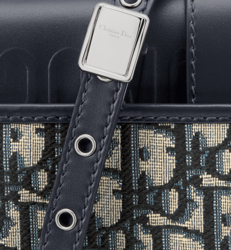 30 Montaigne East-West Bag with Chain 8