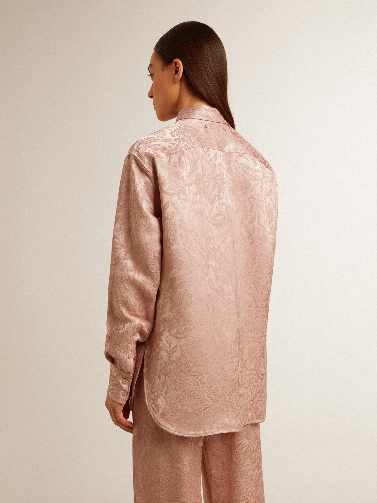 Women's pink viscose shirt with floral pattern - 5