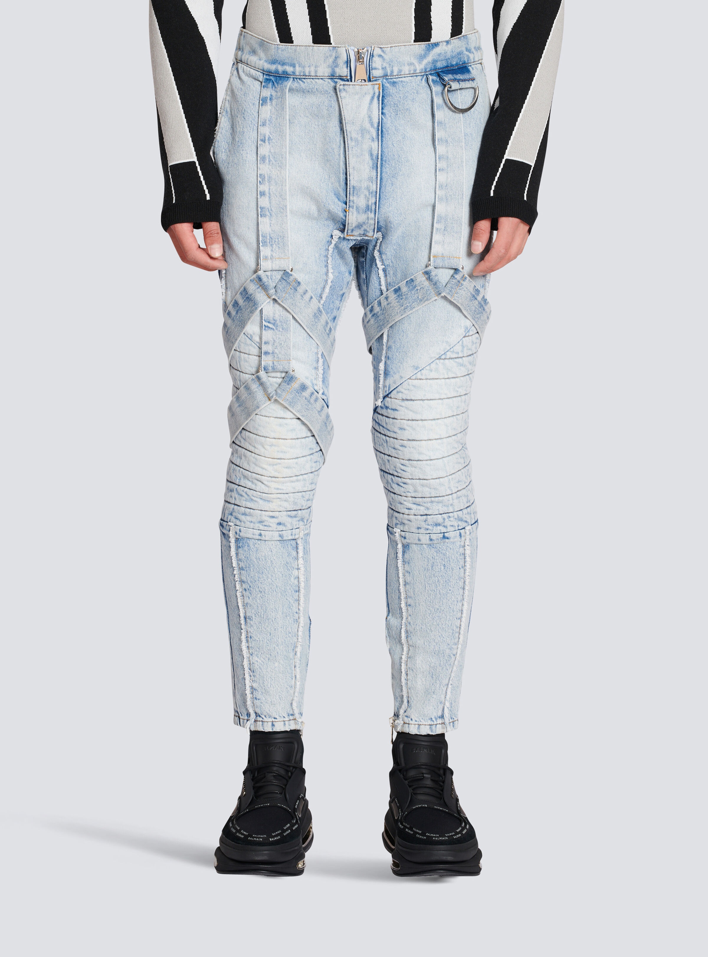 Cotton slim-fit jeans with straps - 5