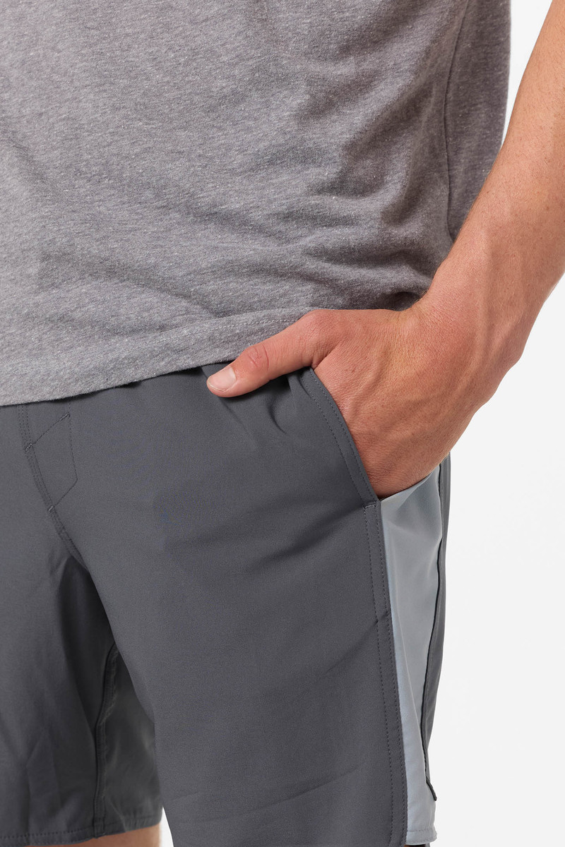 Perform Light Tech Panel Lined Elastic Waist 17" Hybrid Shorts 7