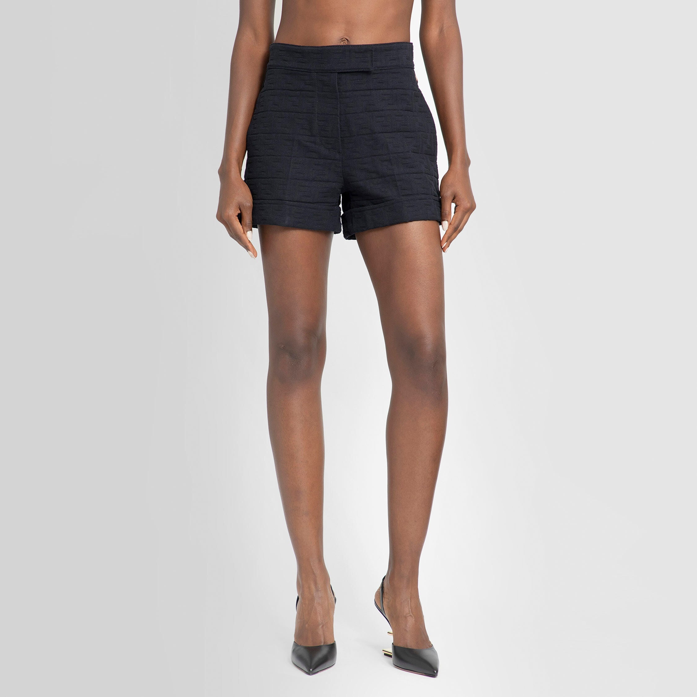 FENDI WOMAN BLACK SHORTS - 6