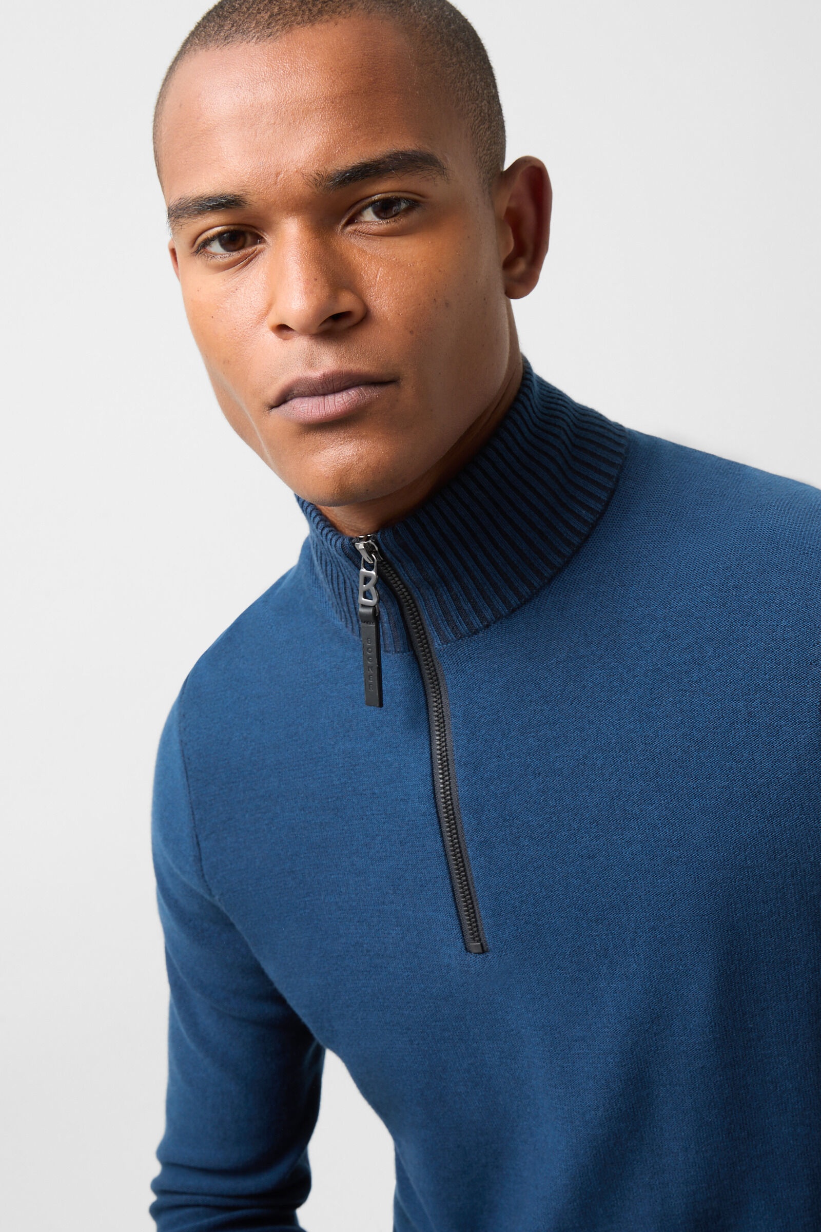 Lias half-zippered sweater in Blue - 4