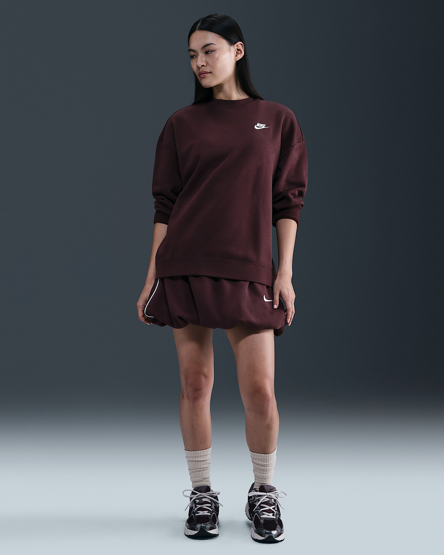 Nike Sportswear Club Fleece Women's Loose Crew-Neck Sweatshirt - 4