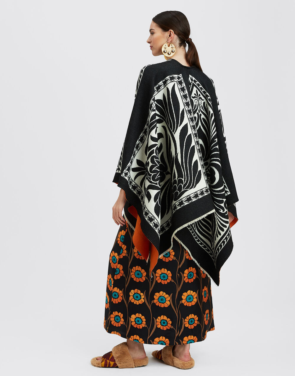 Poncho - 3