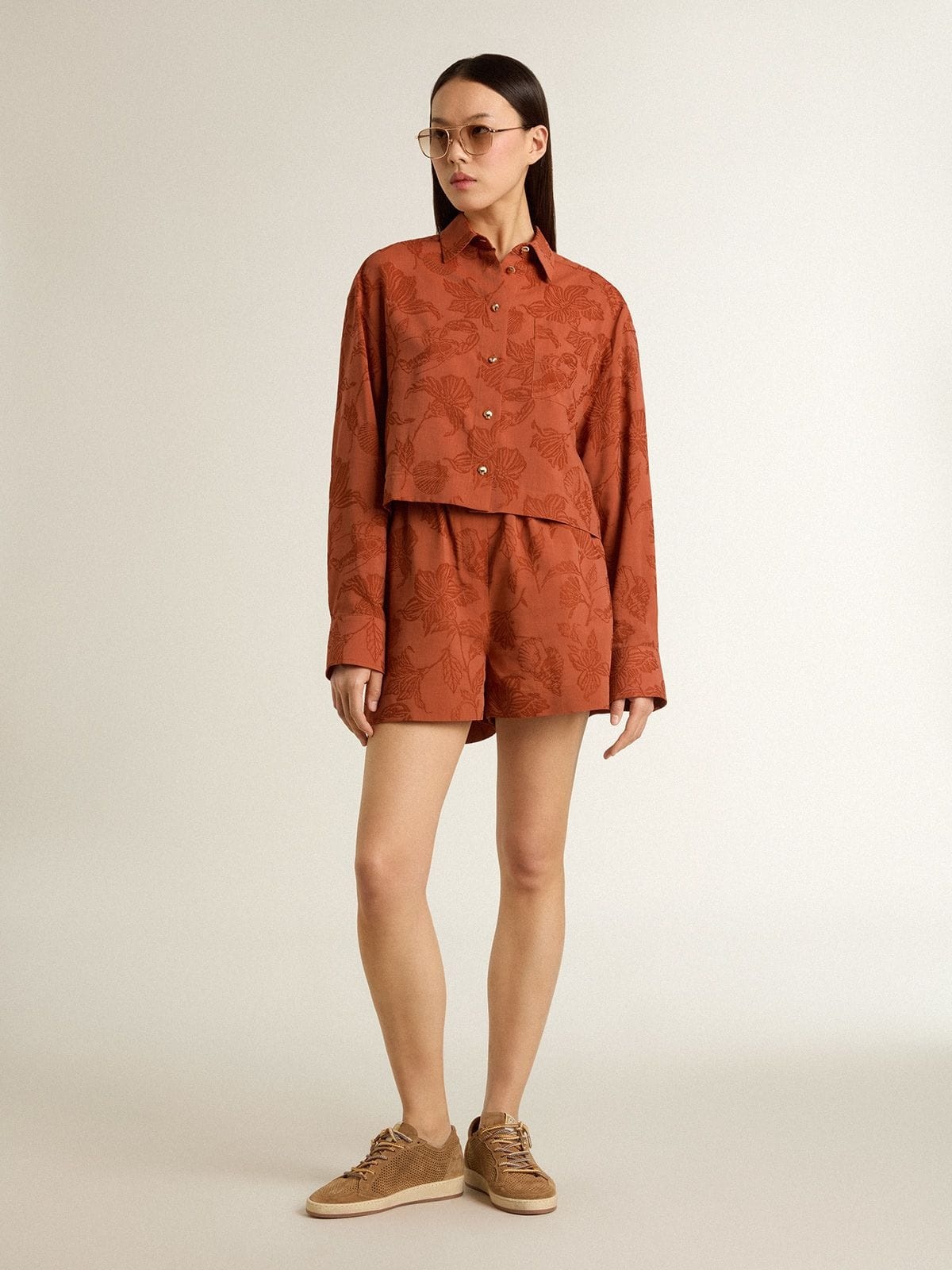 Women's shorts in brick-red jacquard with marine floral pattern - 3