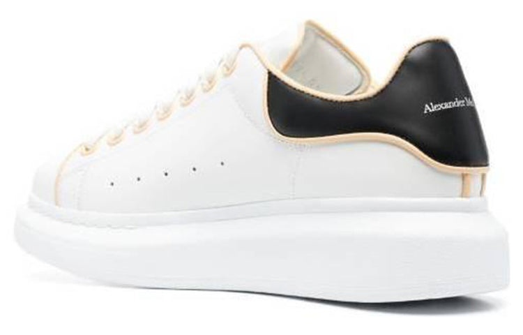 (WMNS) Alexander McQueen Oversized Leather Sneakers 'White Black' 733003WHJE58808 - 4