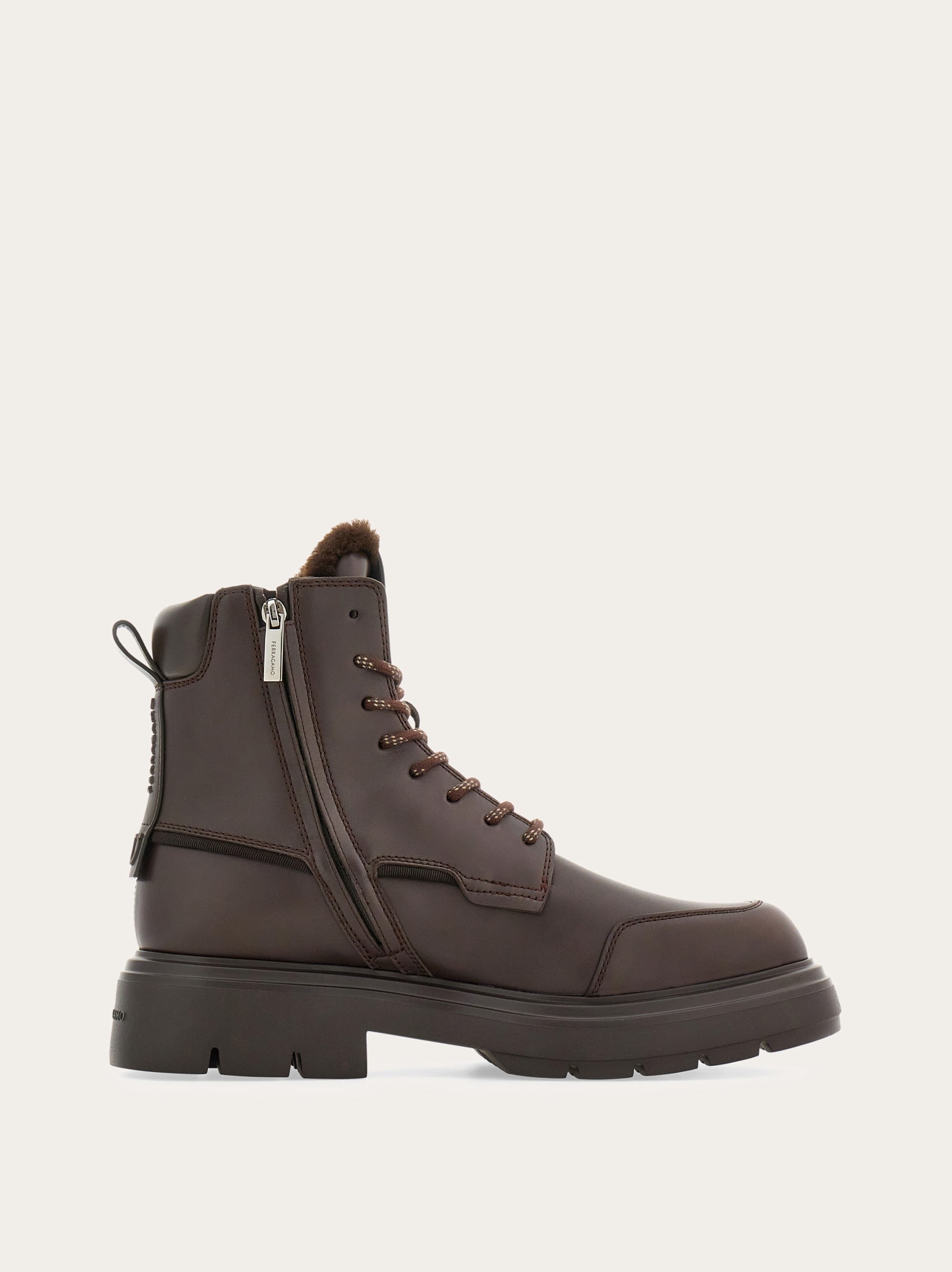 Combat boot with maxi-tongue - 5