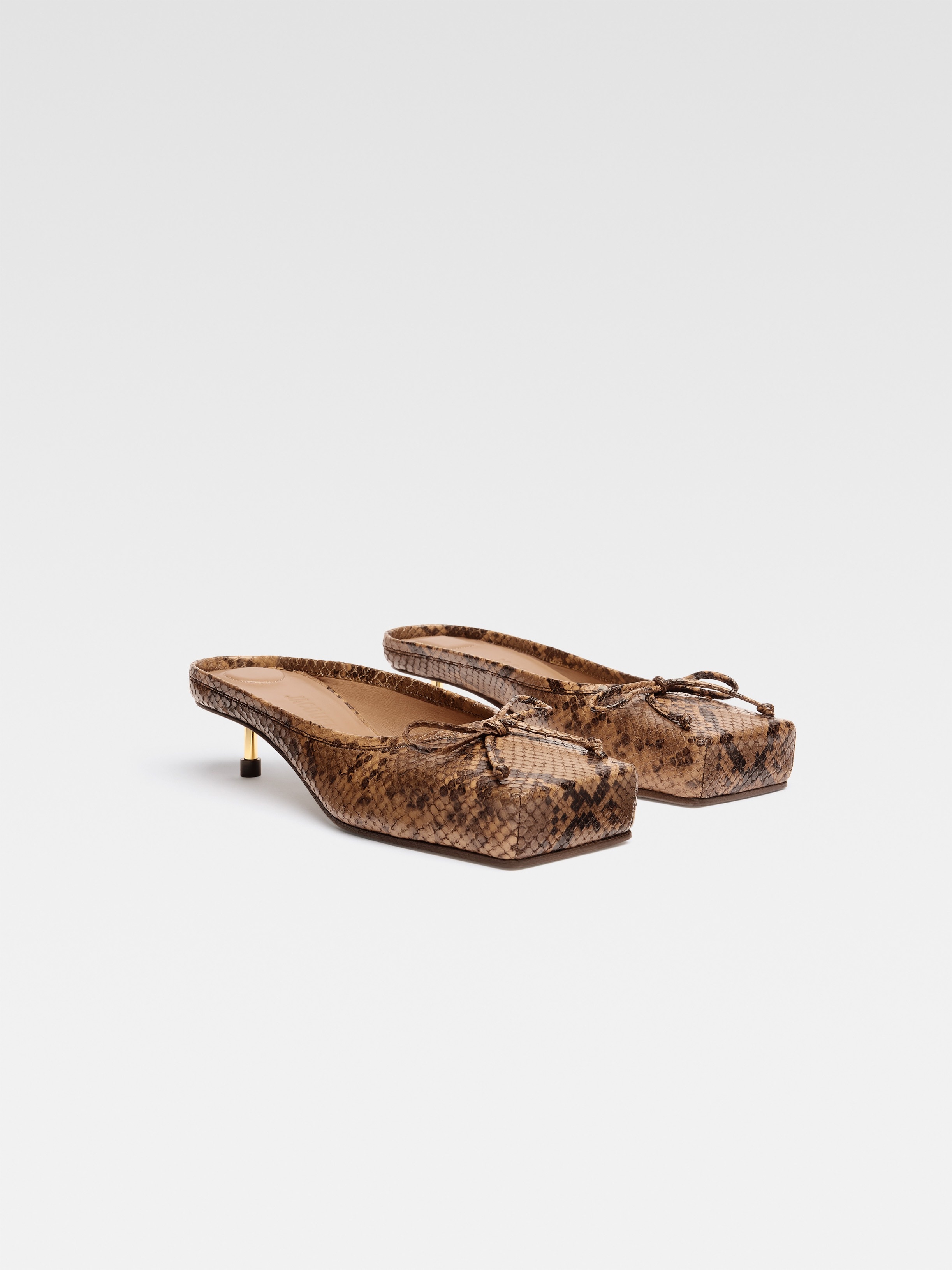 JACQUEMUS The low Ballet mules | REVERSIBLE