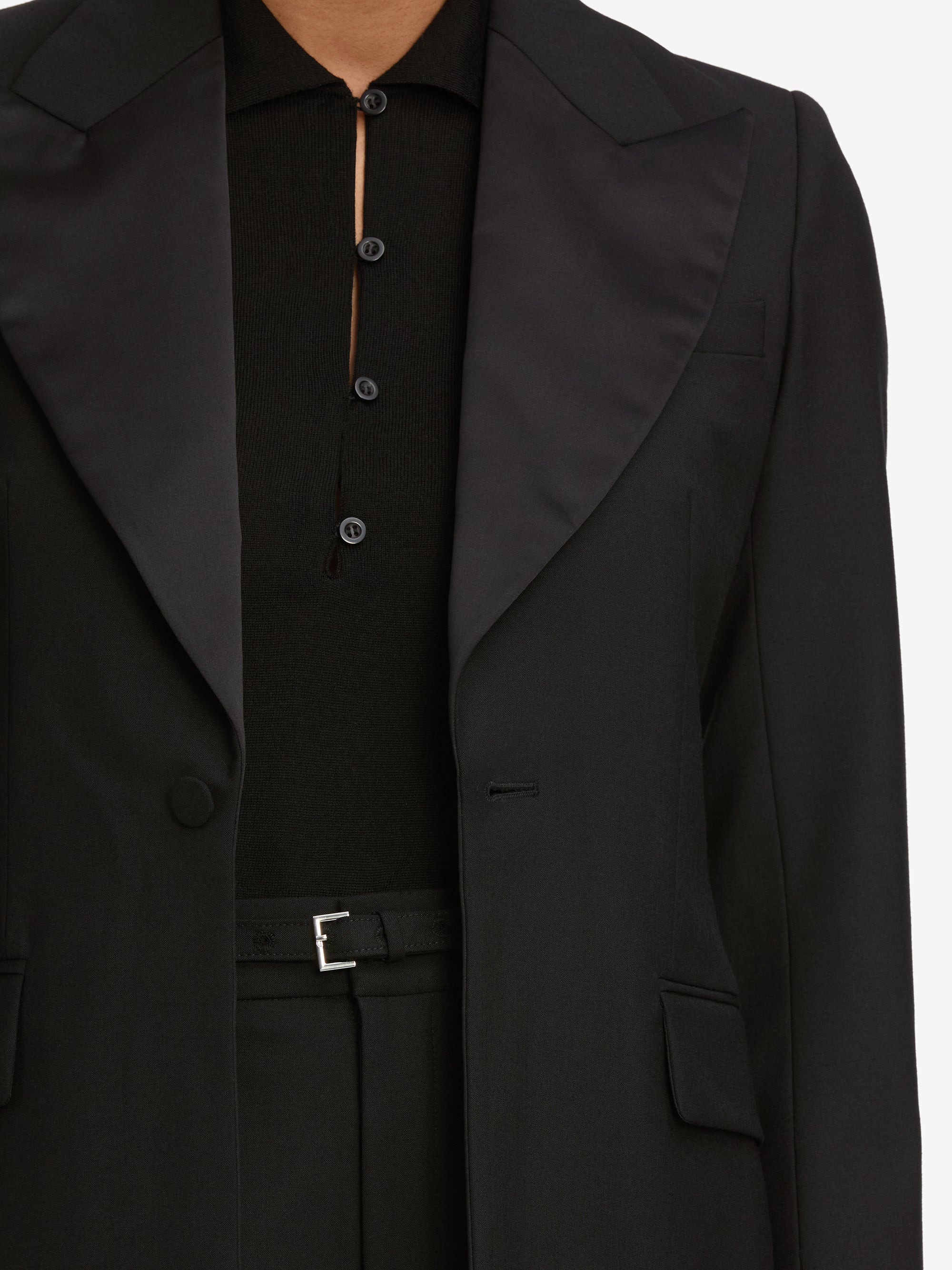 The Peak Lapel Blazer in Black - 4