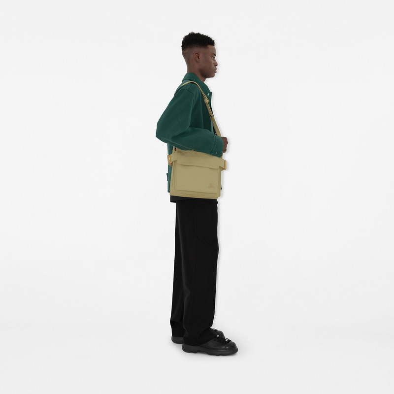 Burberry Small Trench Tote outlook