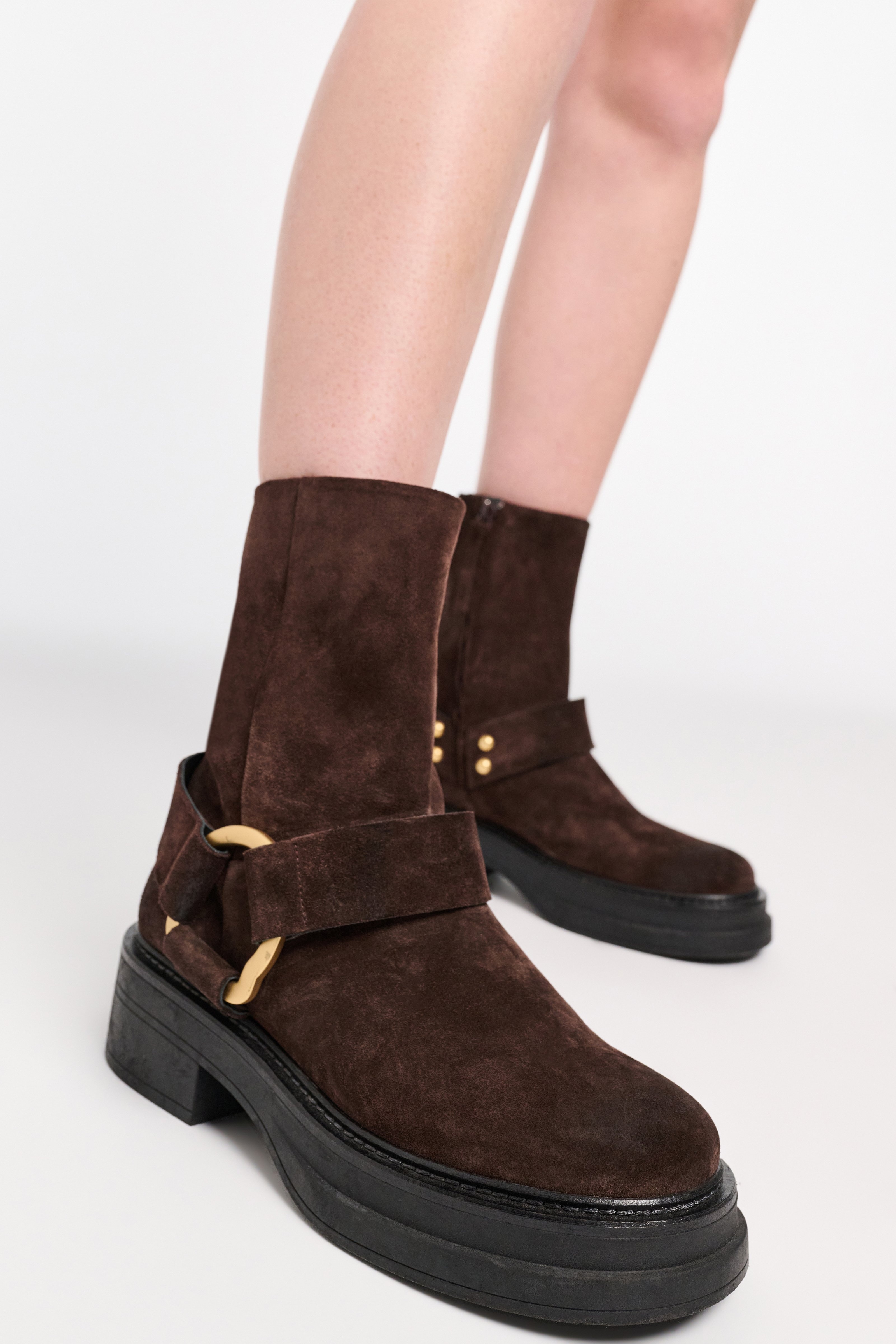 SUEDE SOFTNESS - Short Combat - 4