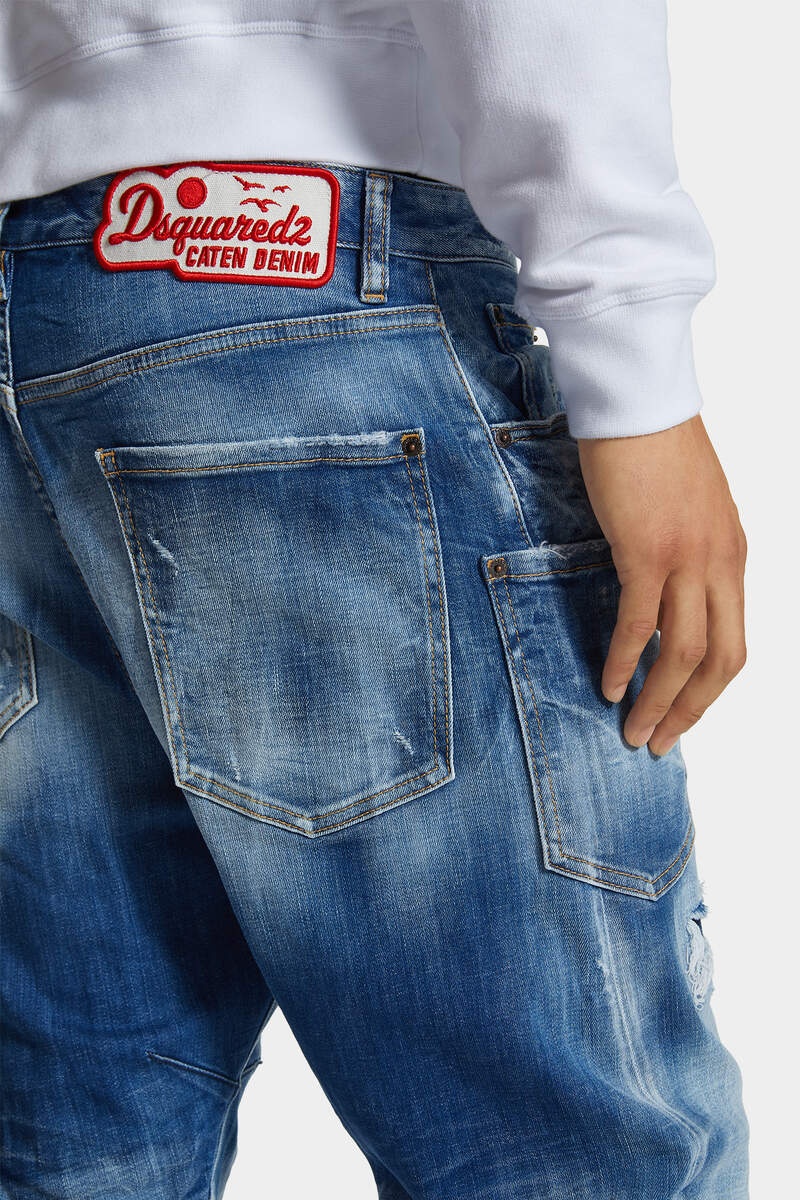 MEDIUM SMALL HOLE WASH KAWAII JEANS - 6