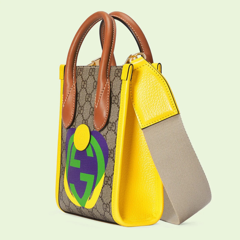 GUCCI Mini tote bag with Interlocking G heart print outlook