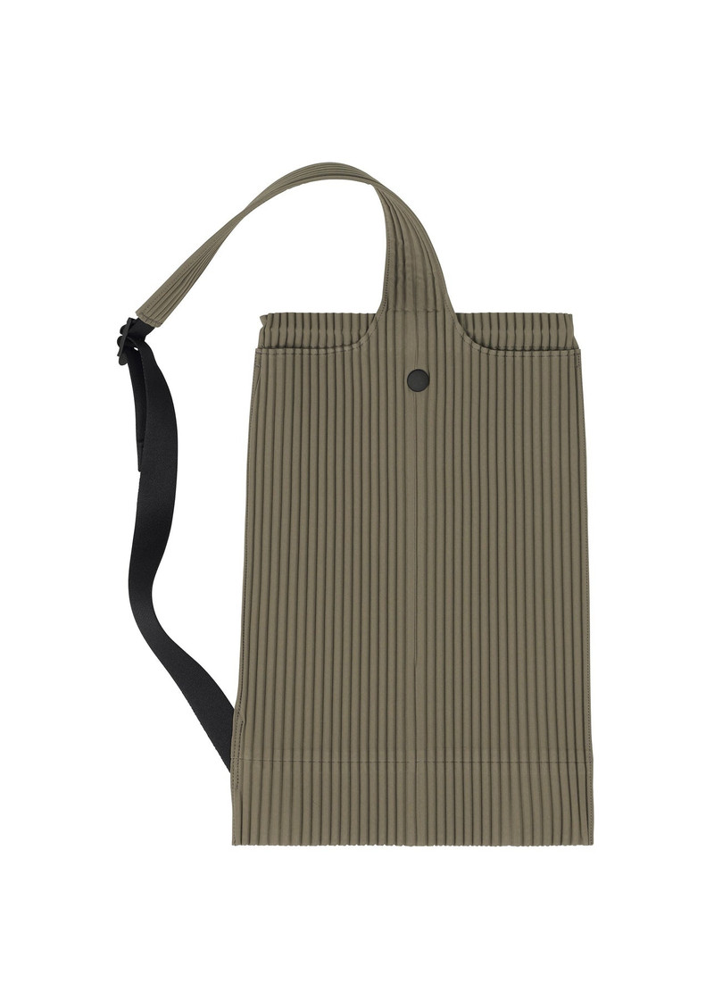 ISSEY MIYAKE POCKET 2 BAG outlook