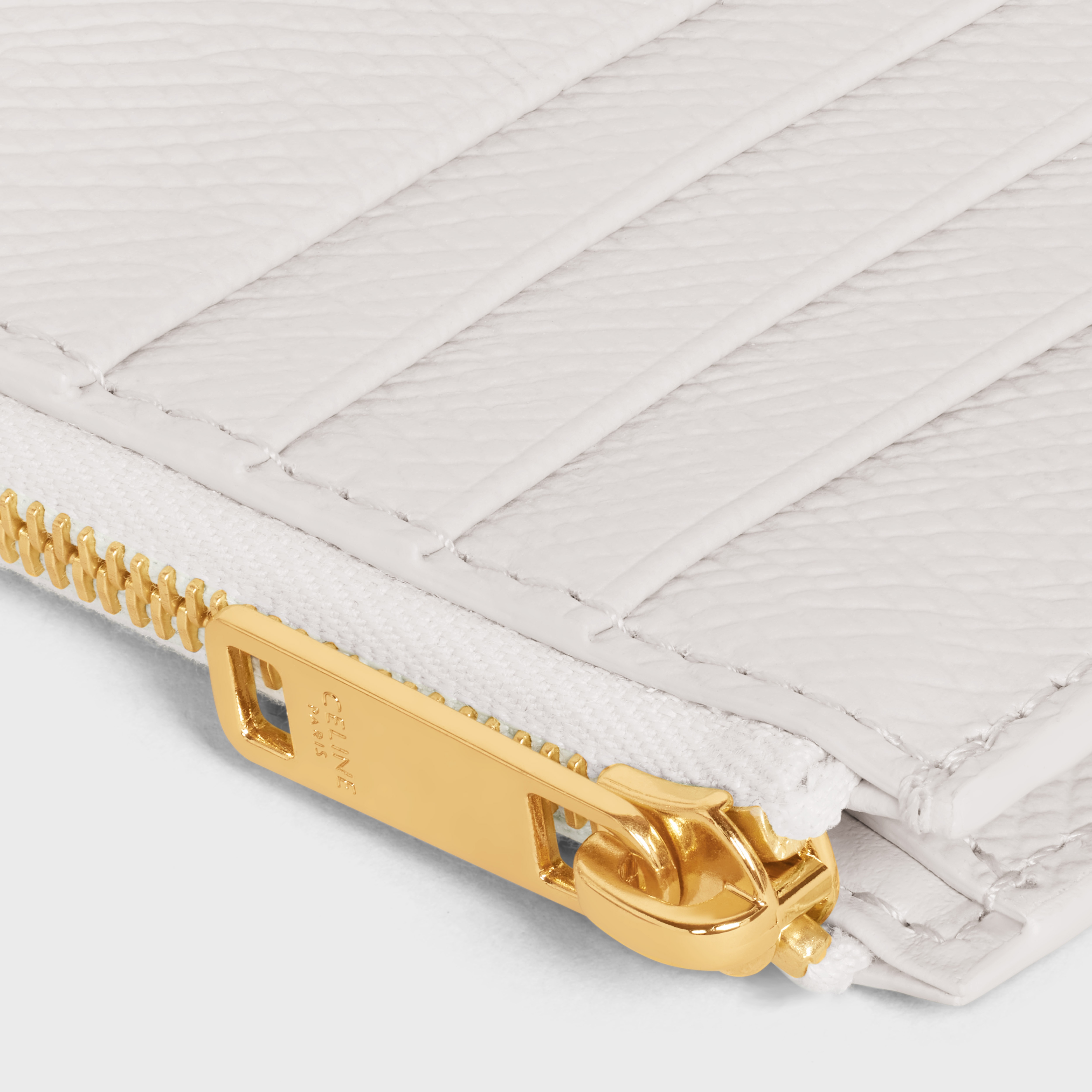 ZIPPED COMPACT CARD HOLDER ESSENTIALS in Grained Calfskin - 4