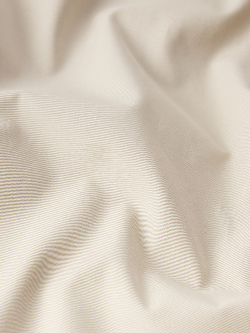 FRAME Double Pocket Over Shirt in Light Beige outlook