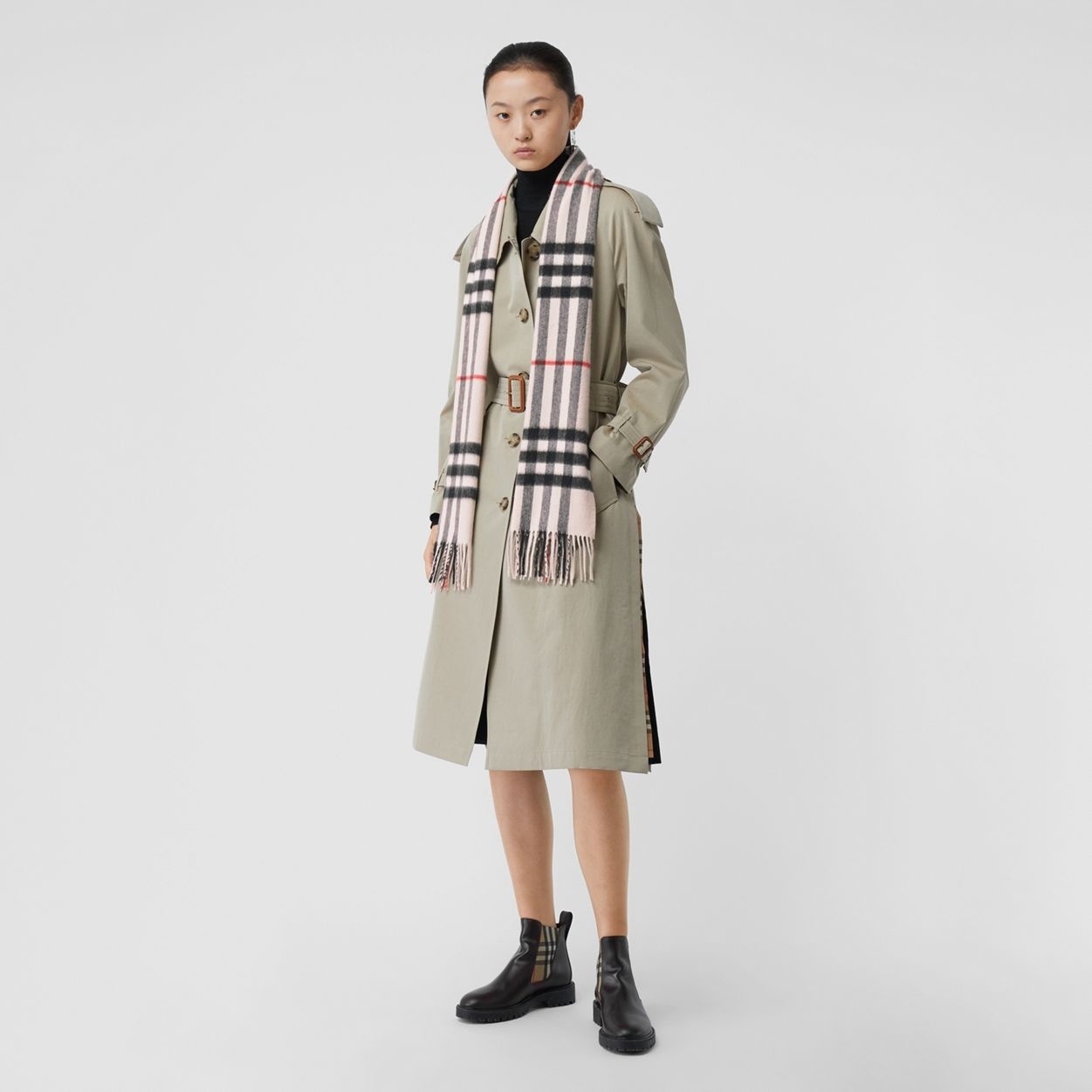 The Classic Check Cashmere Scarf - 3