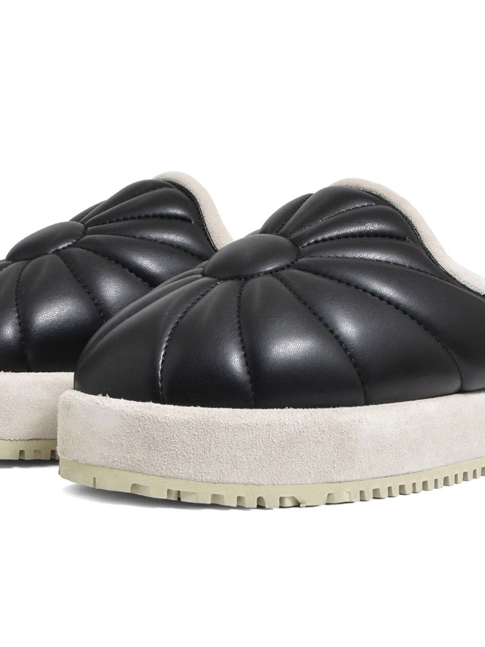 embroidery leather slippers - 2