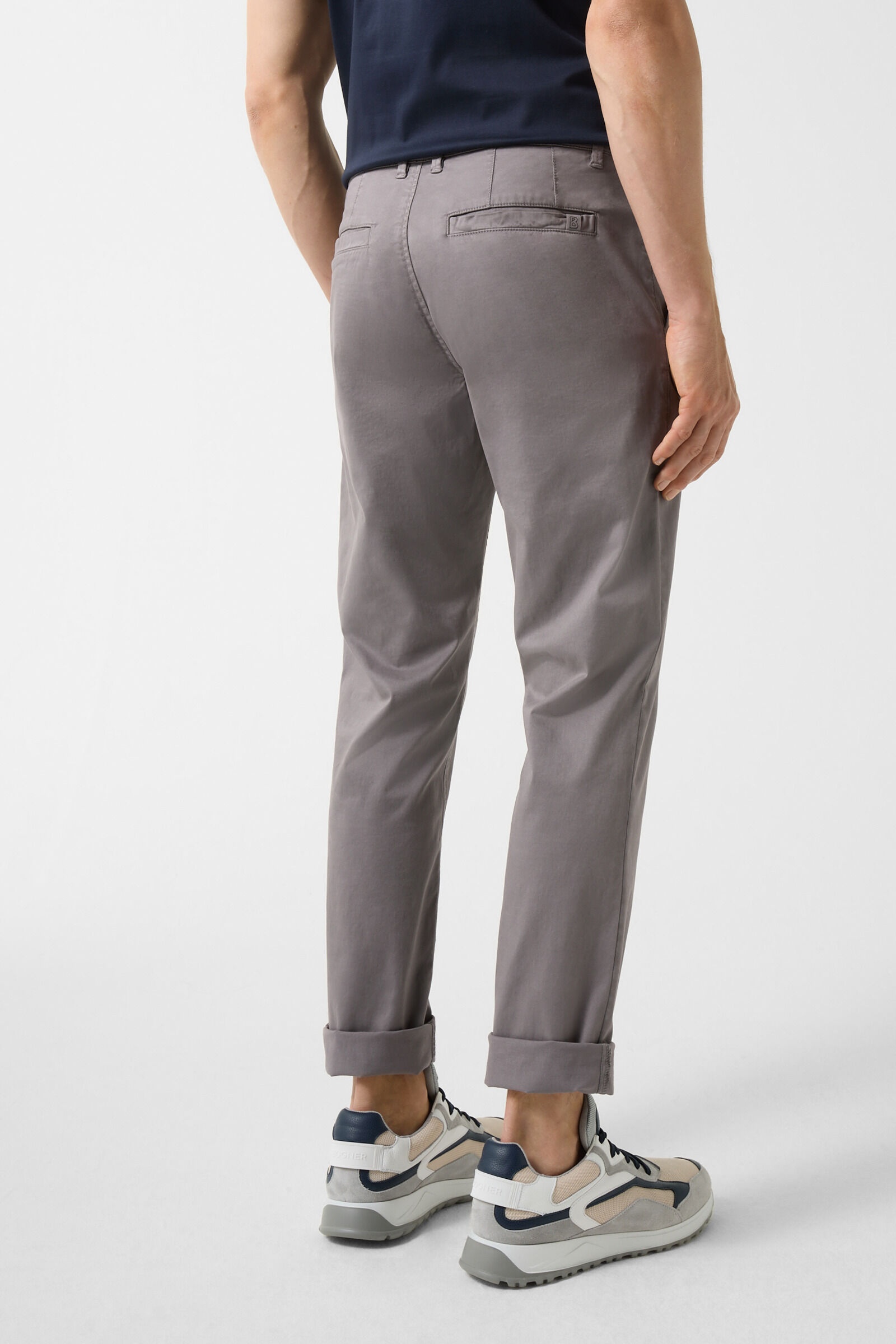 Nik chinos in Gray - 2