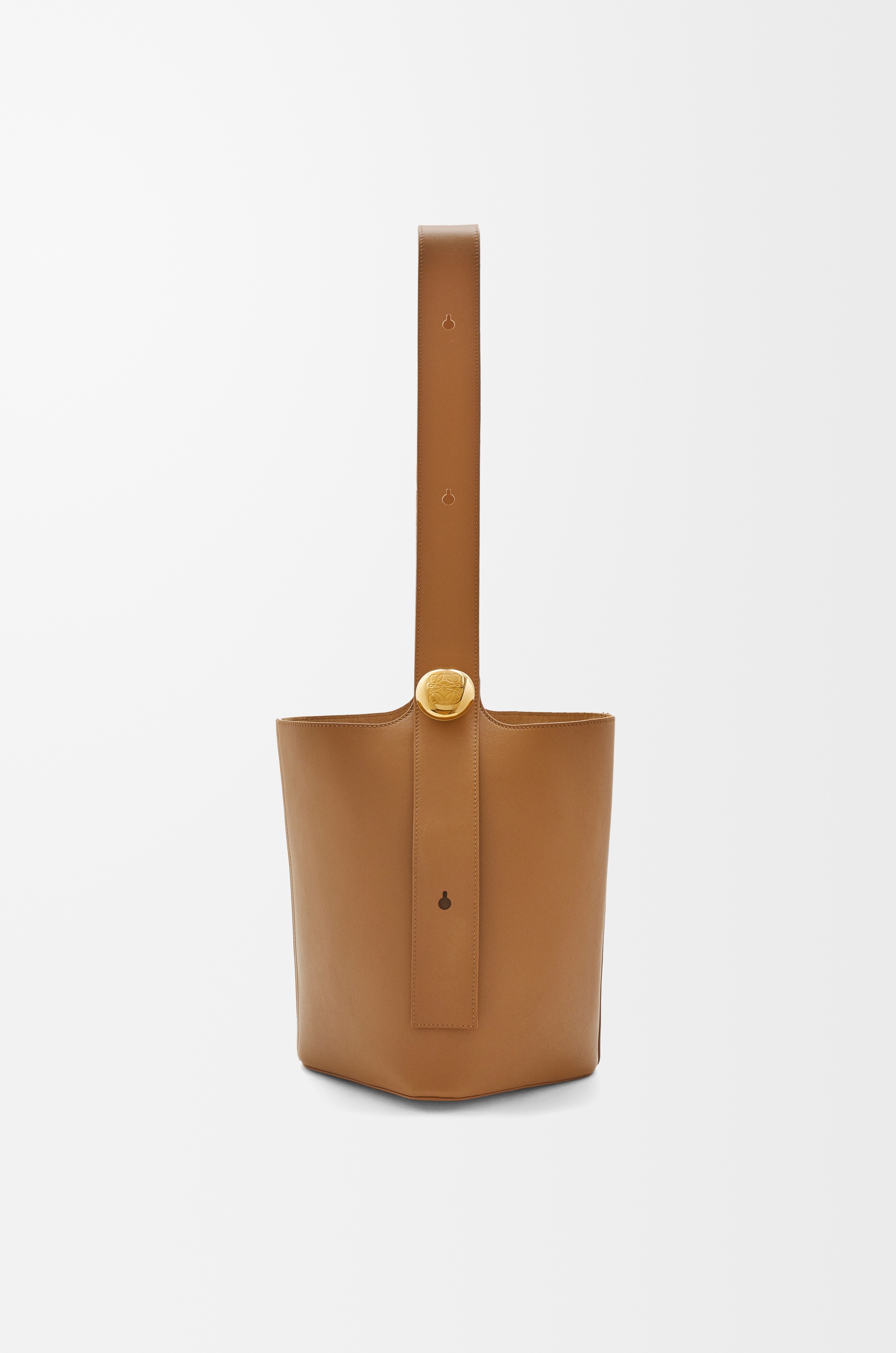 Medium Pebble Bucket bag in mellow calfskin - 4