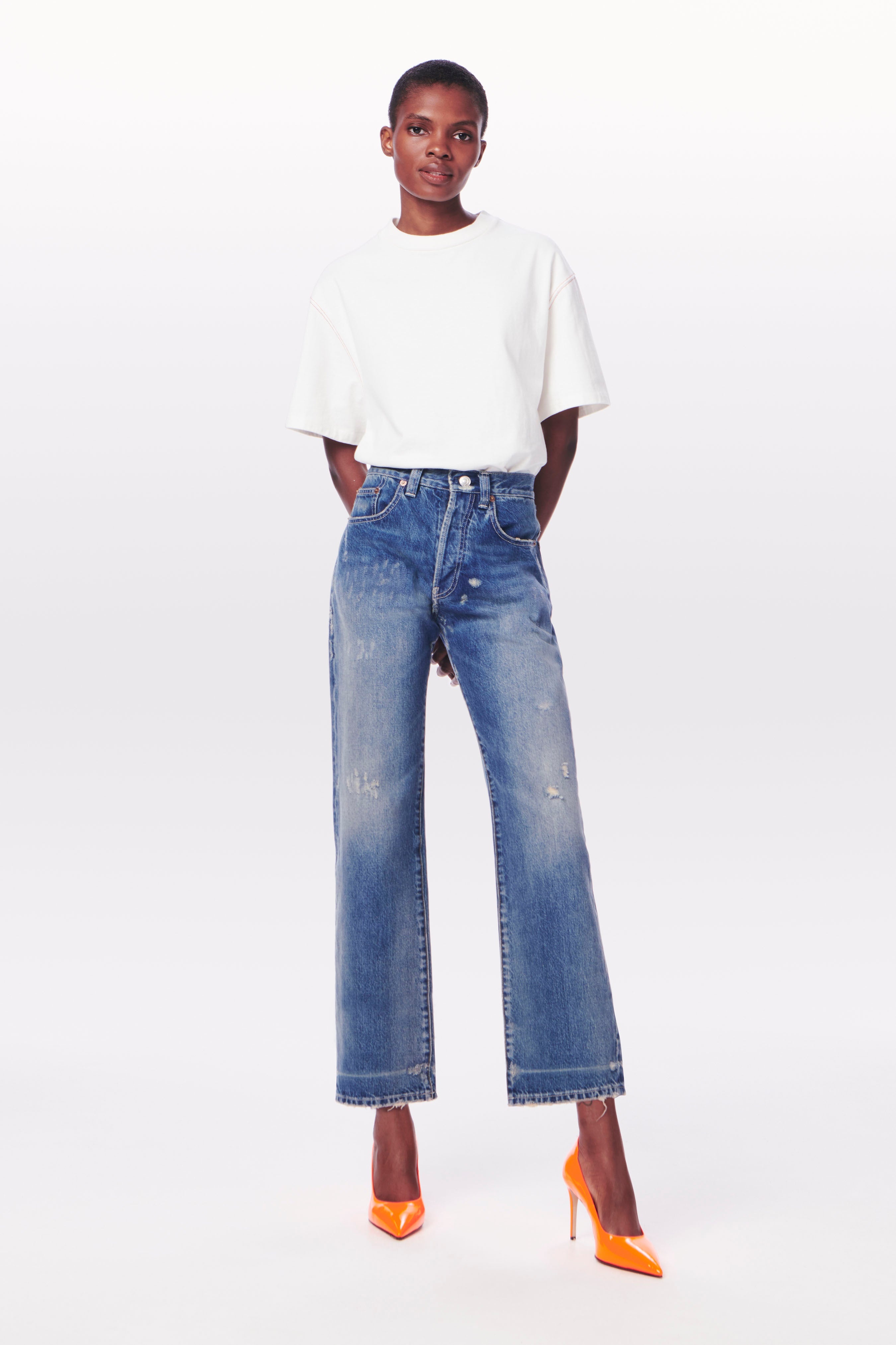 Victoria Mid-Rise Jean in Vintage Wash - 2