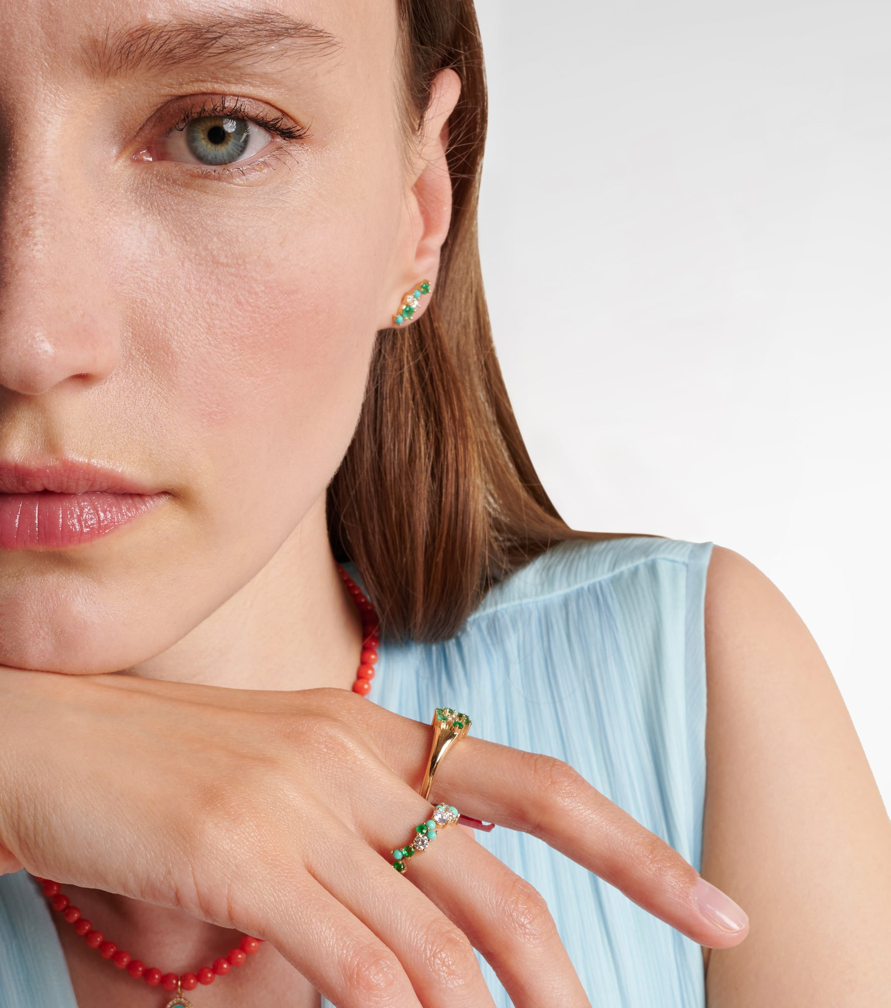 14kt gold ring with diamonds and emeralds - 3