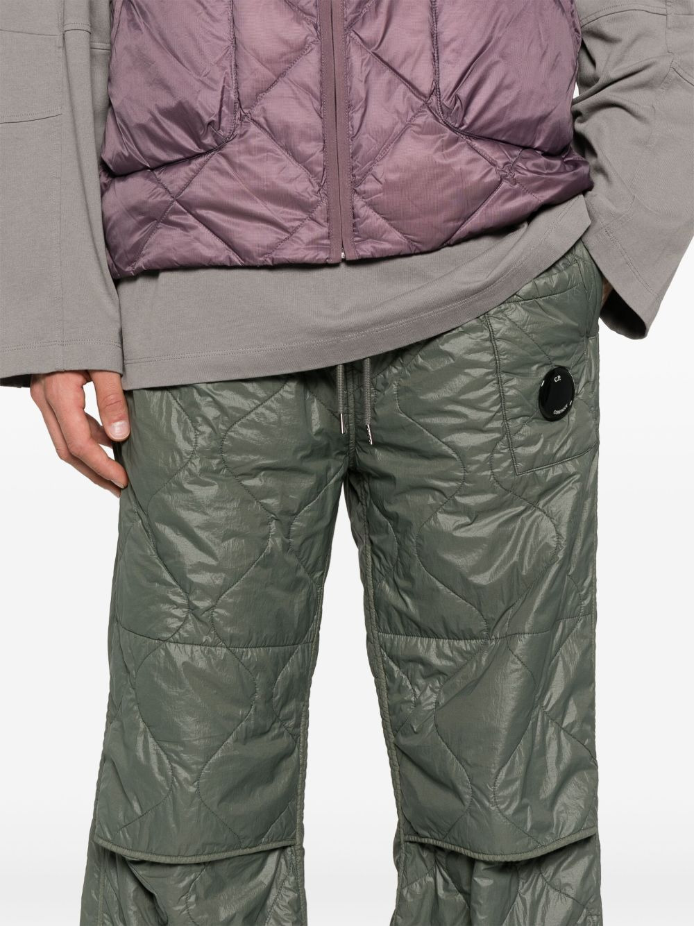 Lens-detail quilted trousers - 5