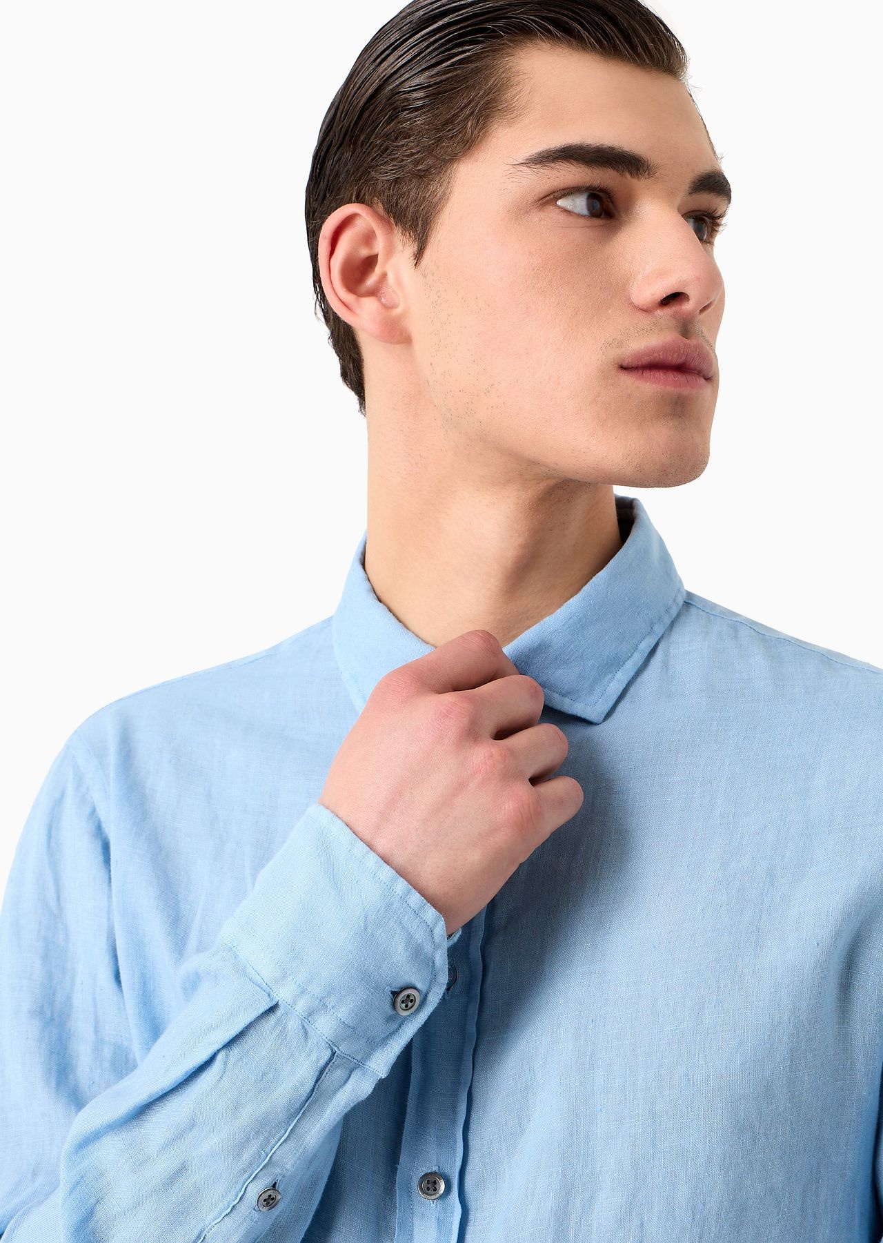 Garment-dyed linen shirt with French collar - 10