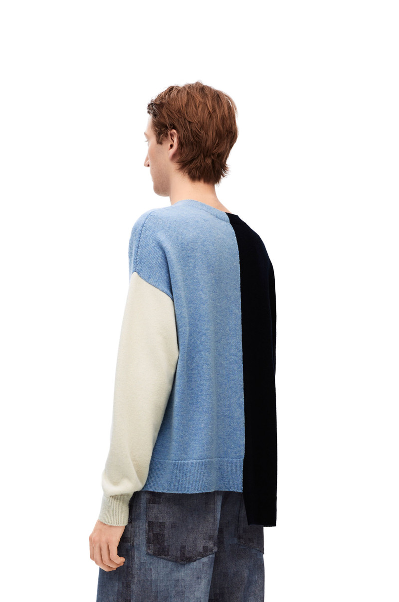 Asymmetric sweater in wool 4