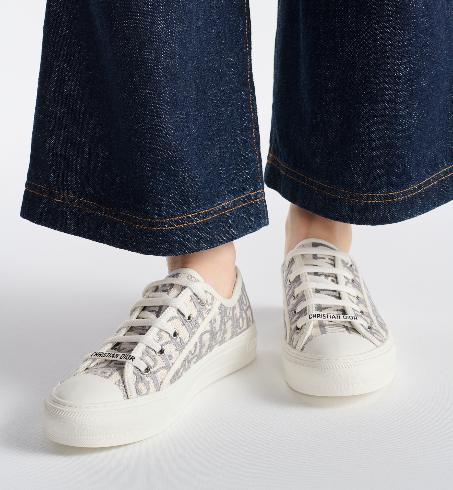 ChristianDiorWALK'N'DIOR スニーカーキャンバス Dior Walk'n'Dior Sneaker | REVERSIBLE