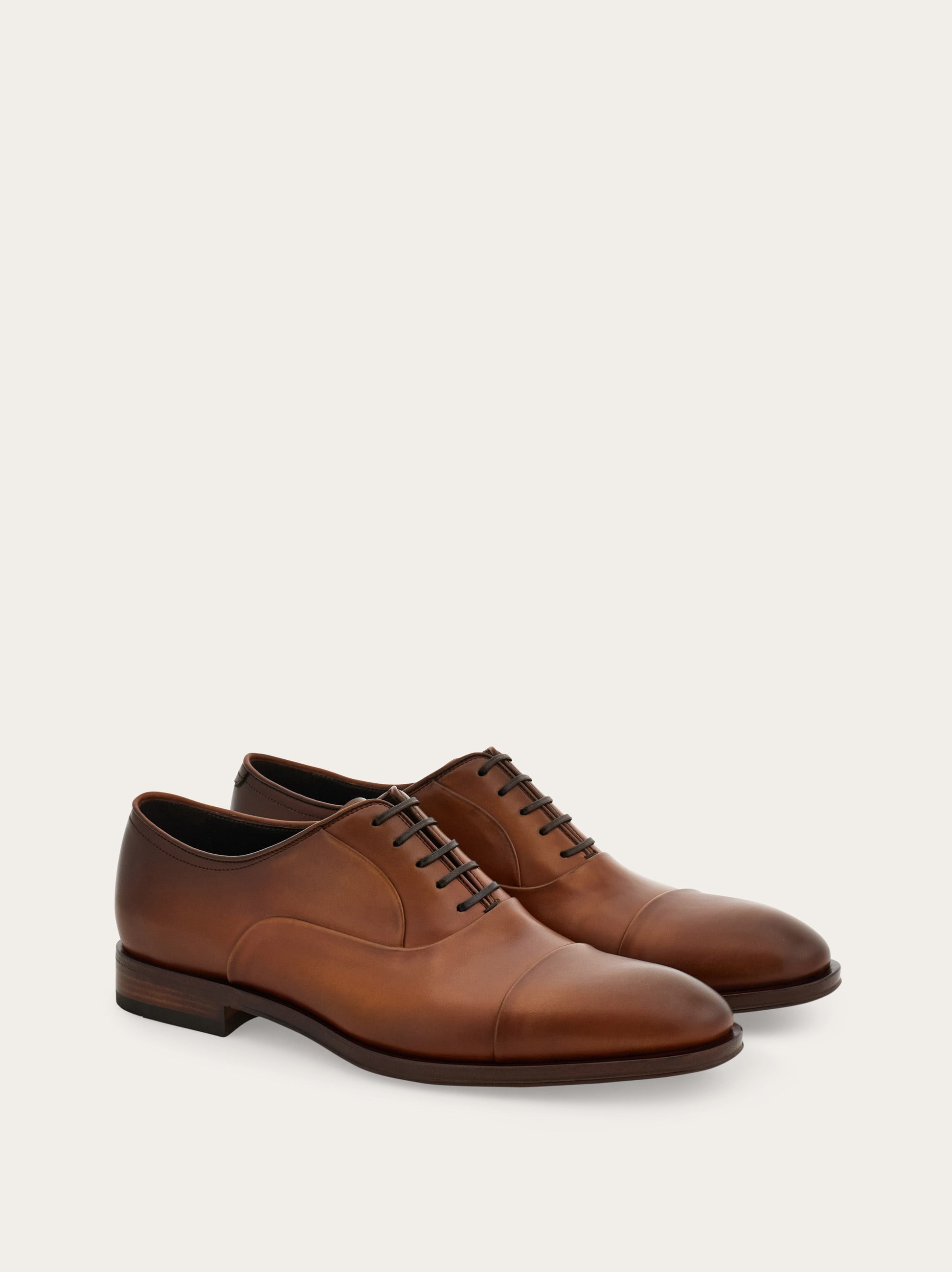 Oxford shoe with toe cap - 2