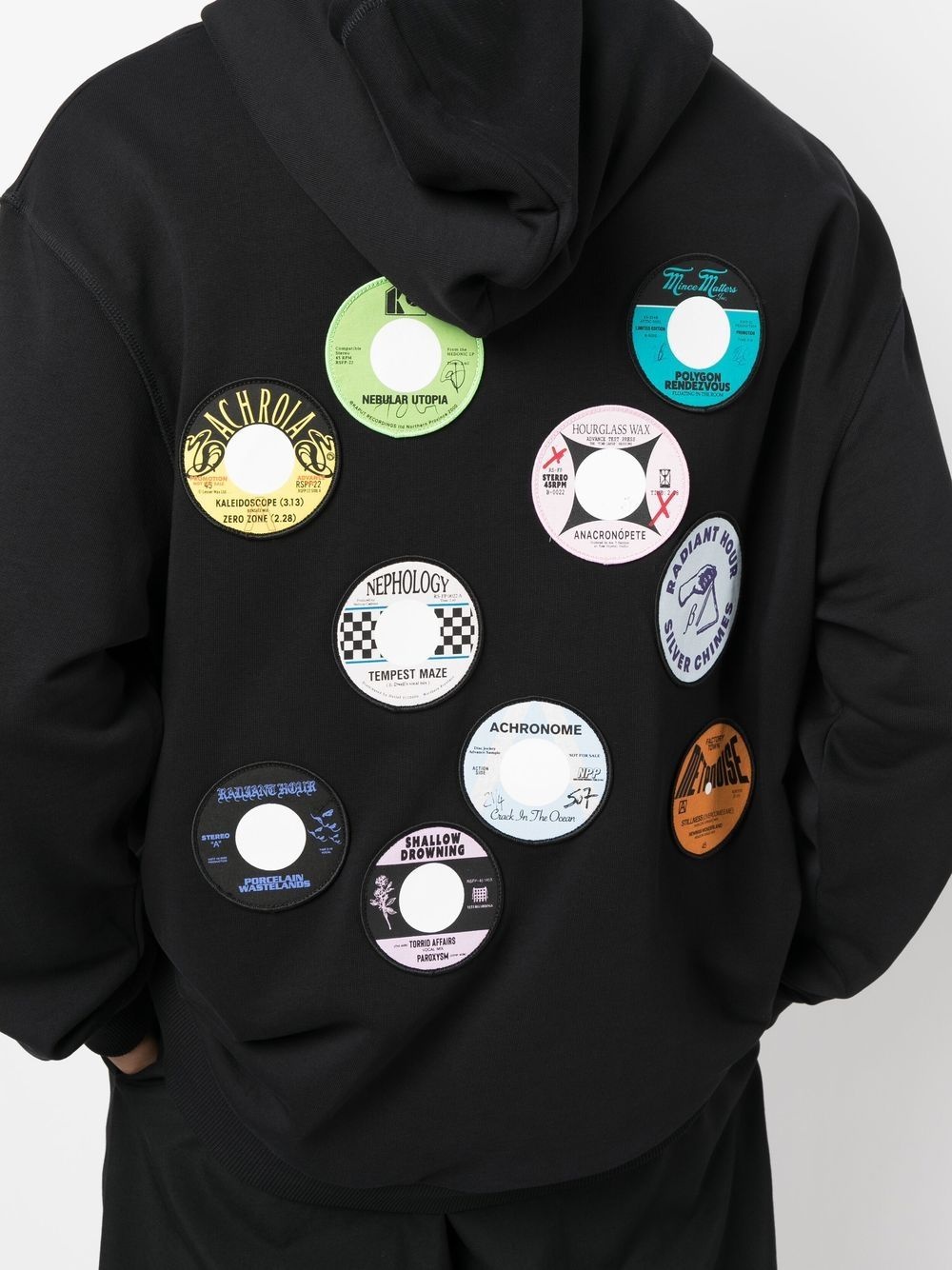 patch-detail long-sleeve hoodie - 5