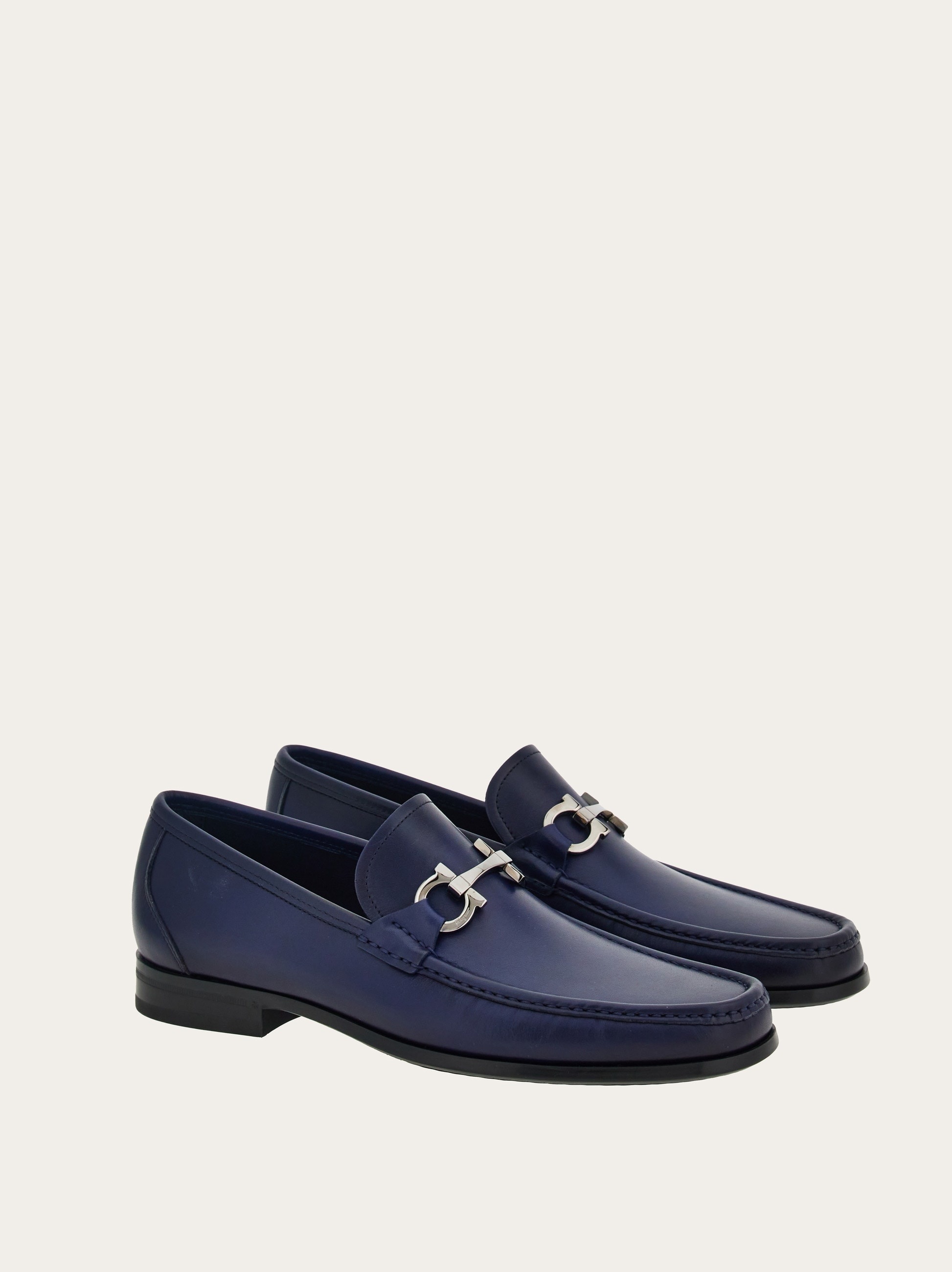 Moccasin with Gancini ornament - 4