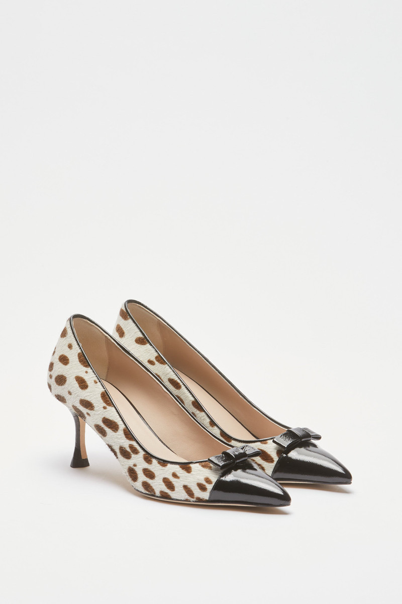 POINTED DÉCOLLETÉ WITH ANIMALIER EFFECT 1