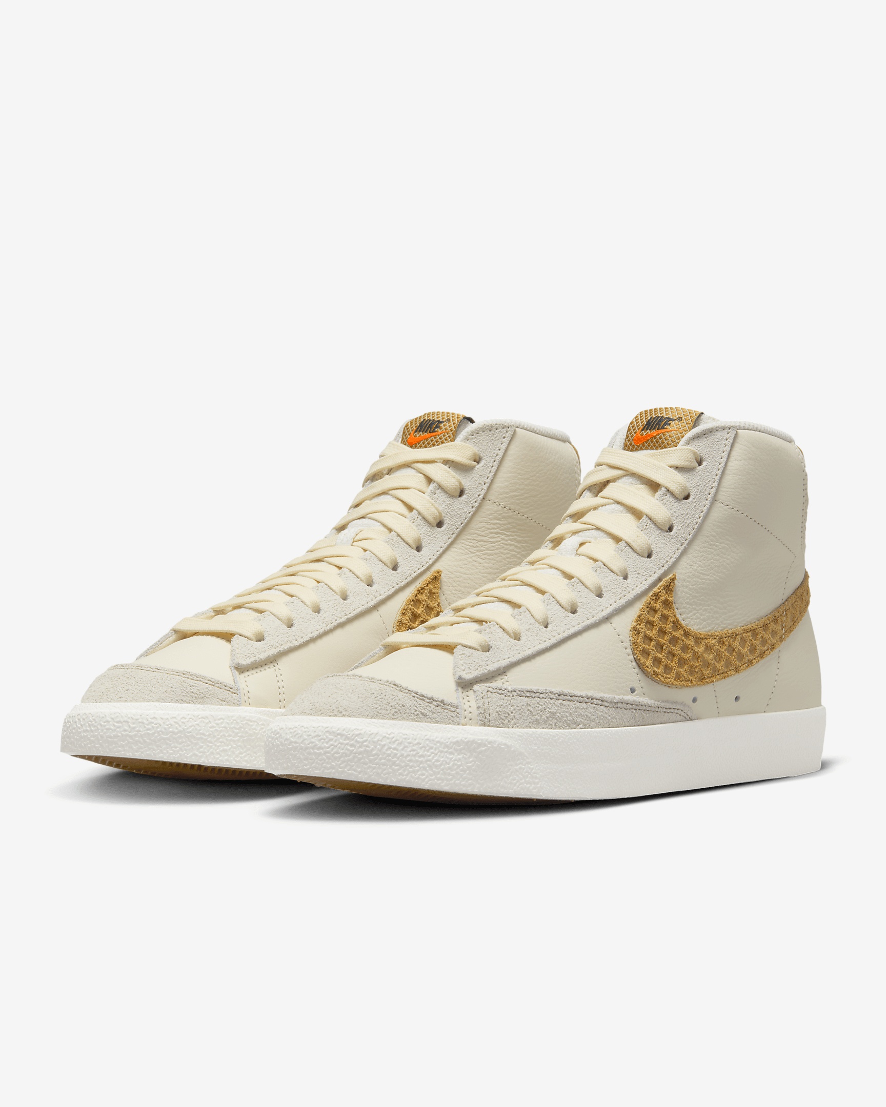 Nike Men's Blazer Mid '77 Vintage Shoes - 5