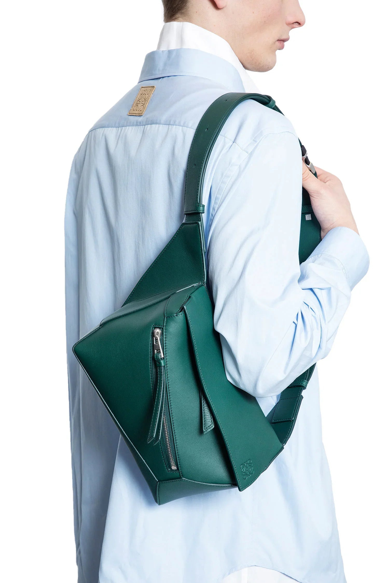 Small-Puzzle-Bumbag-In-Classic-Calfskin - 5