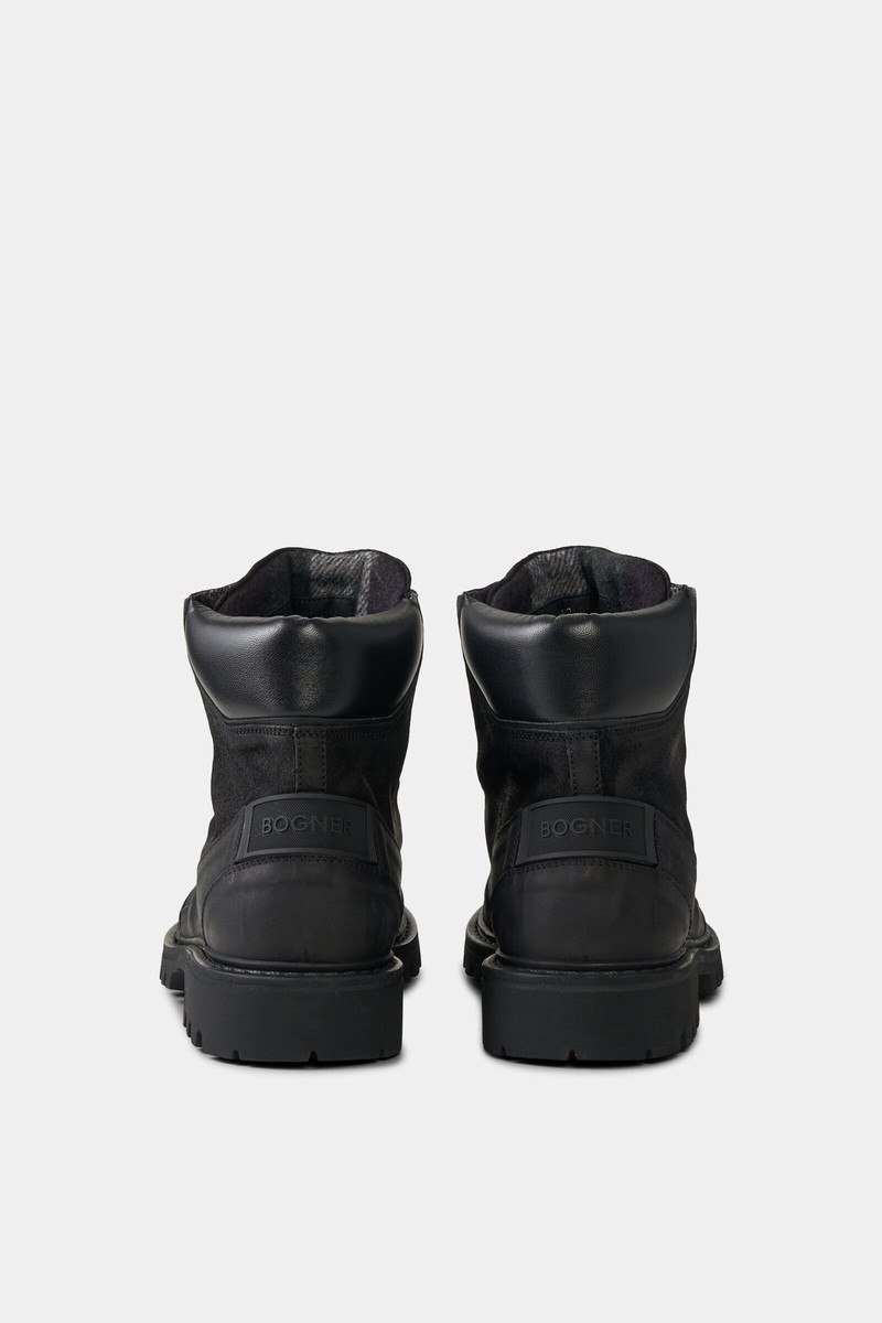 Mid Boots Helsinki with spikes in Black 5