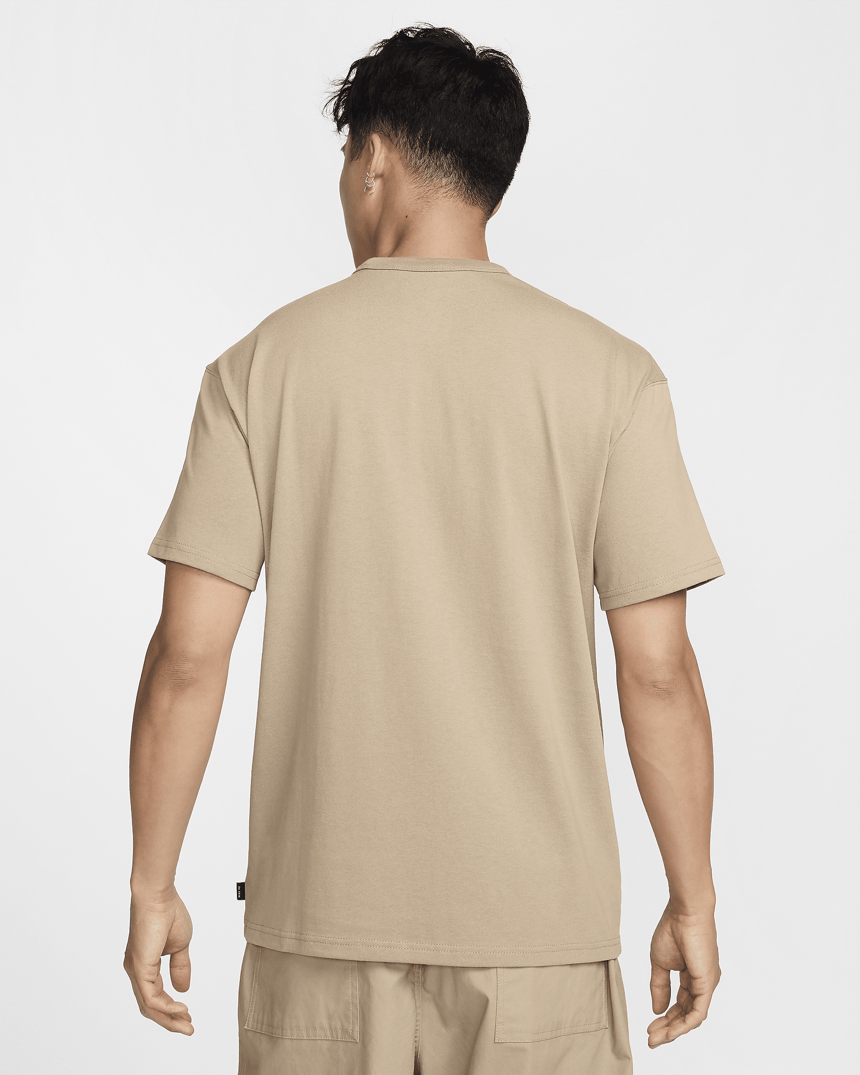 Nike Sportswear Premium Essentials Men's Pocket T-Shirt - 2