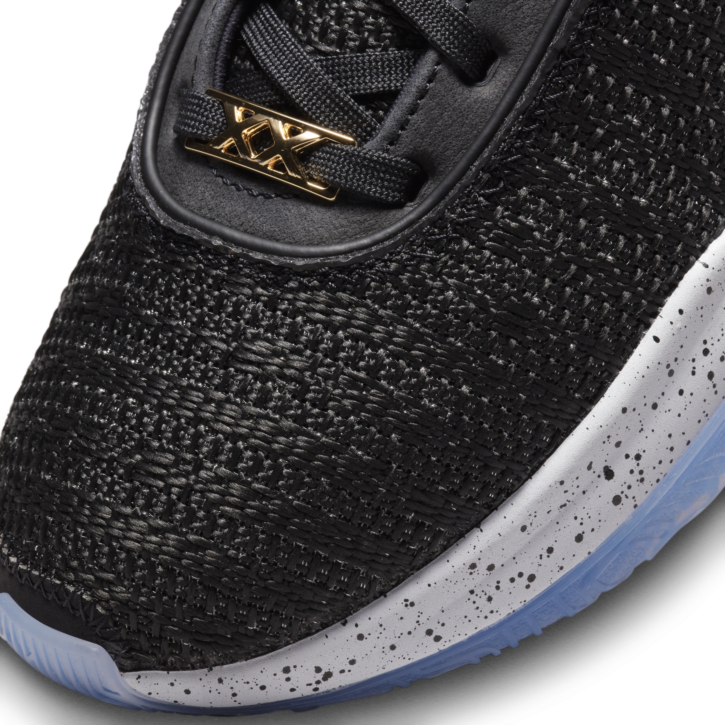 Nike Men's LeBron 20 Basketball Shoes - 7