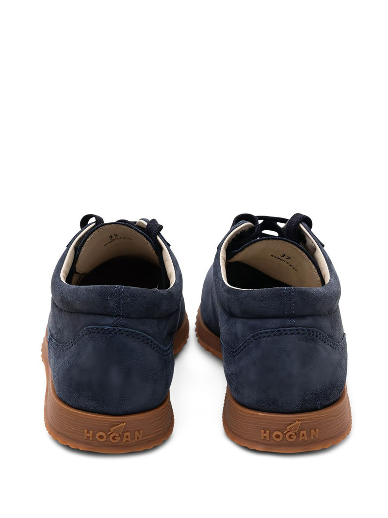 lace-up shoes 3